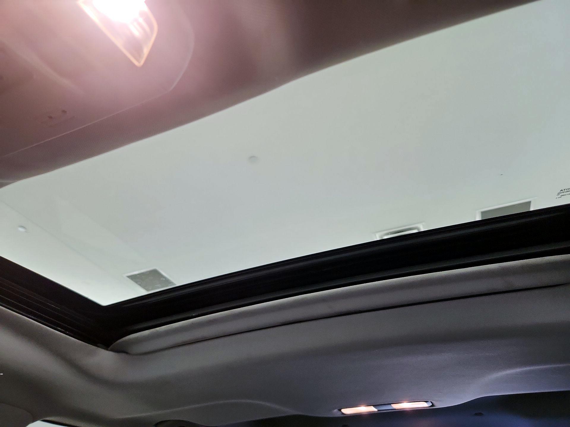Thumbnail: 2022 Toyota Highlander - 18