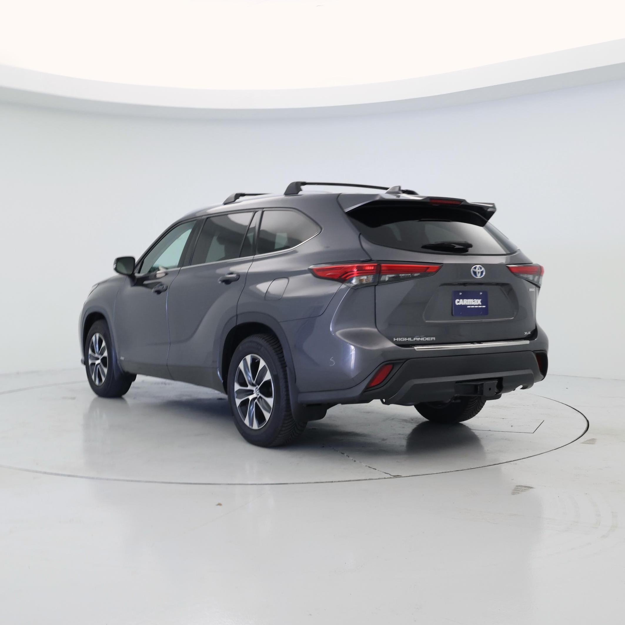 Thumbnail: 2022 Toyota Highlander - 2