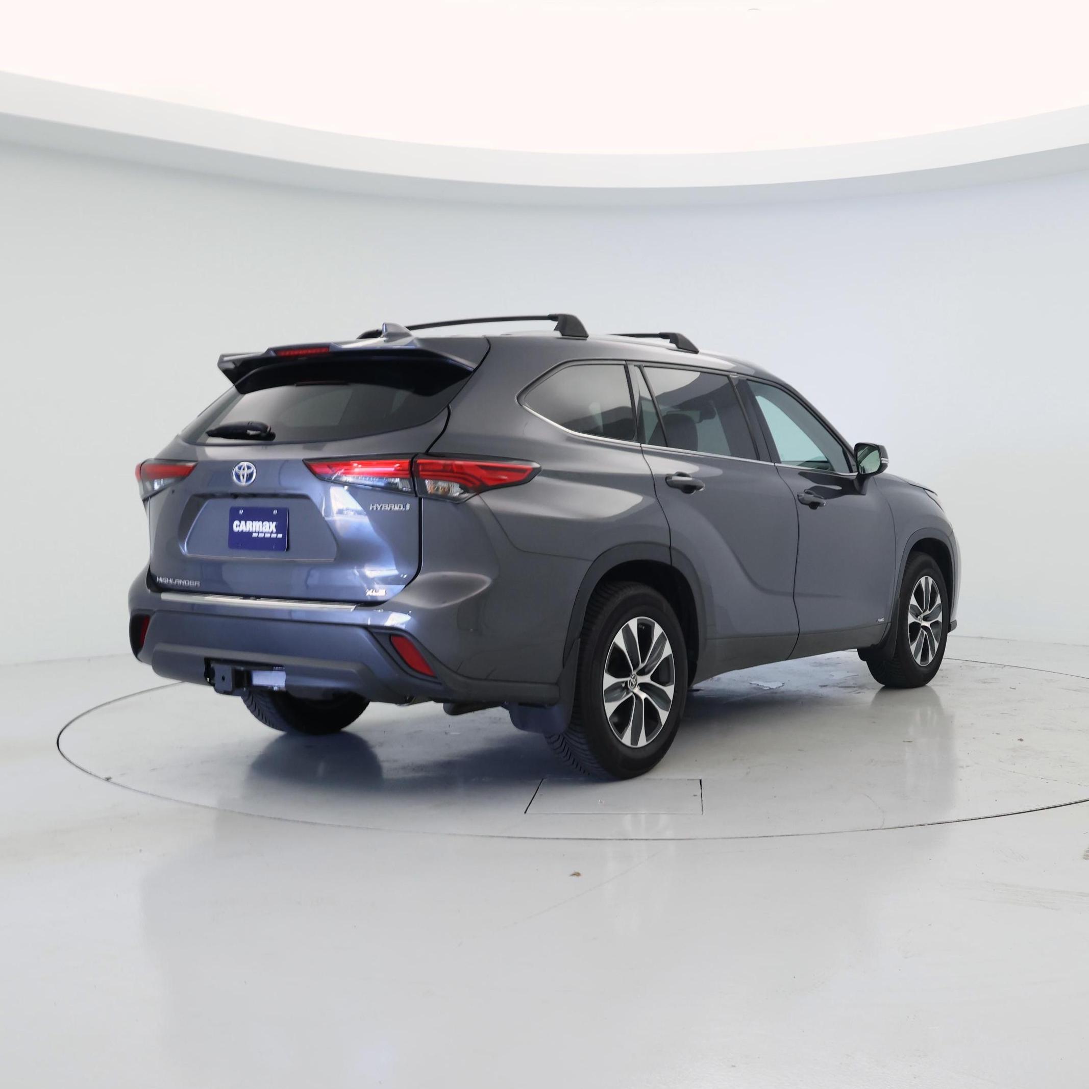 Thumbnail: 2022 Toyota Highlander - 8