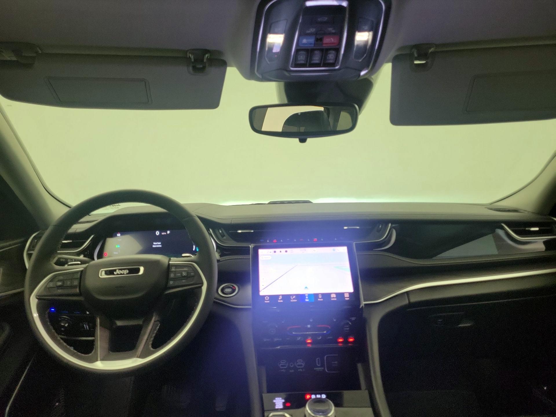 Thumbnail: 2022 Jeep Grand Cherokee - 8