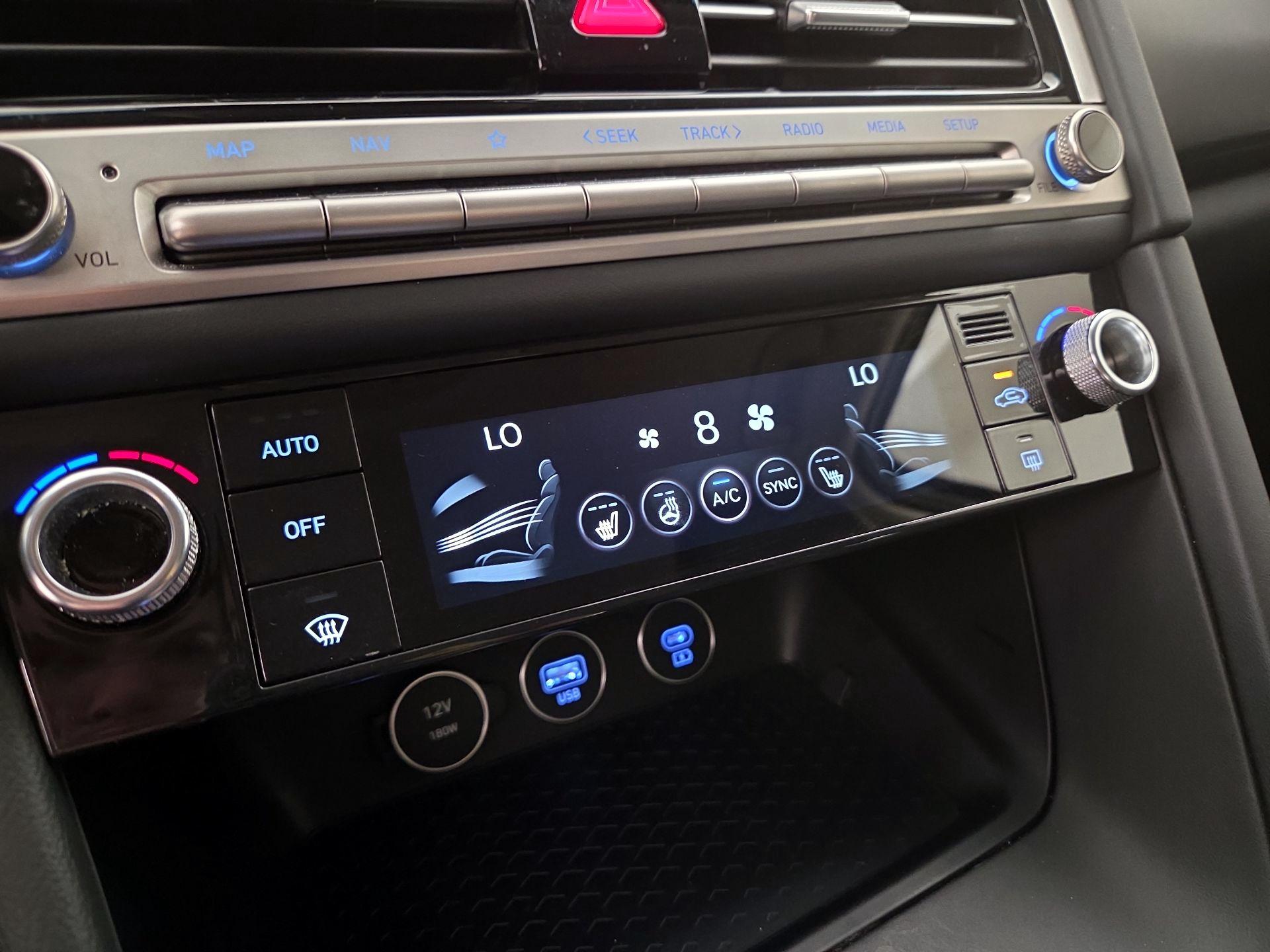 Thumbnail: 2025 Genesis G70 - 16