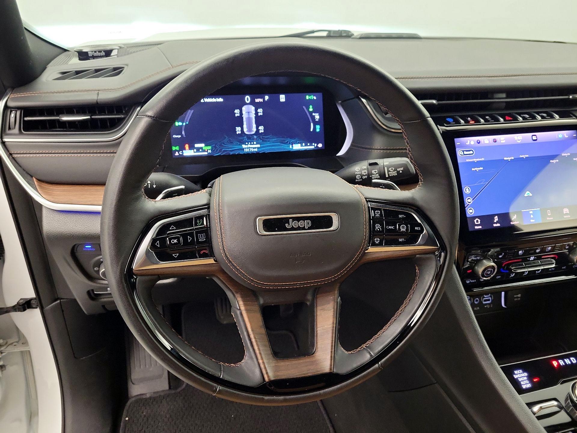 Thumbnail: 2022 Jeep Grand Cherokee - 10