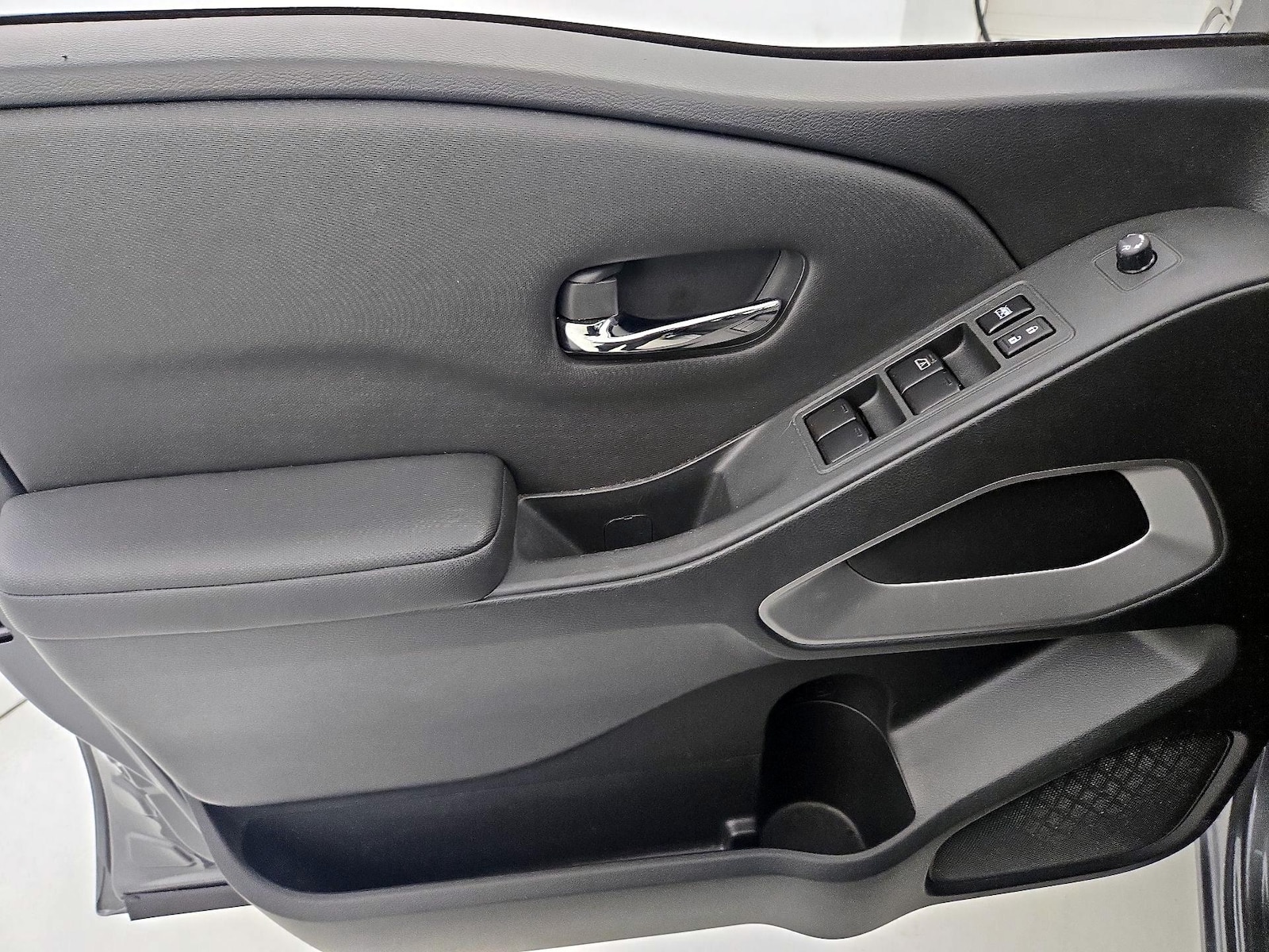 2023 Nissan Frontier SV - Photo 13