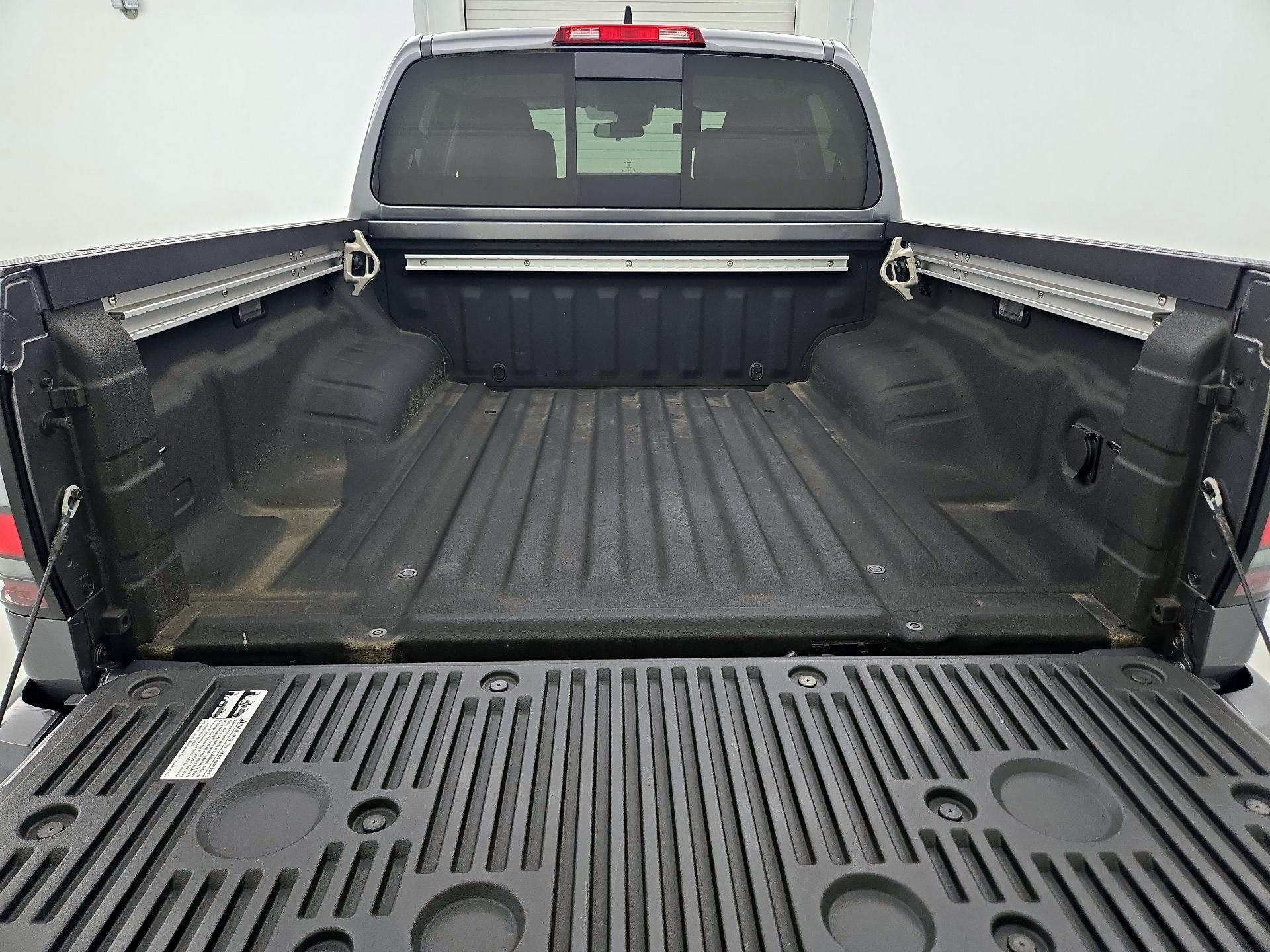 Thumbnail: 2023 Nissan Frontier - 20