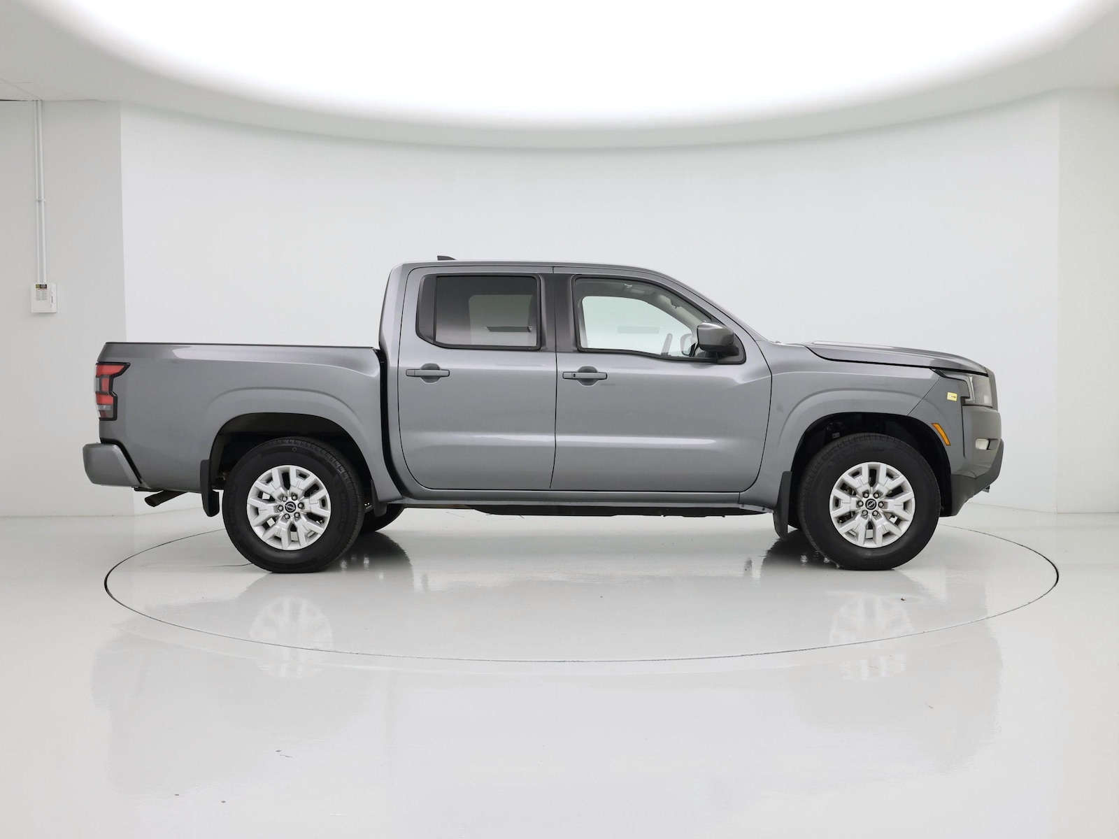 2023 Nissan Frontier SV - Photo 8