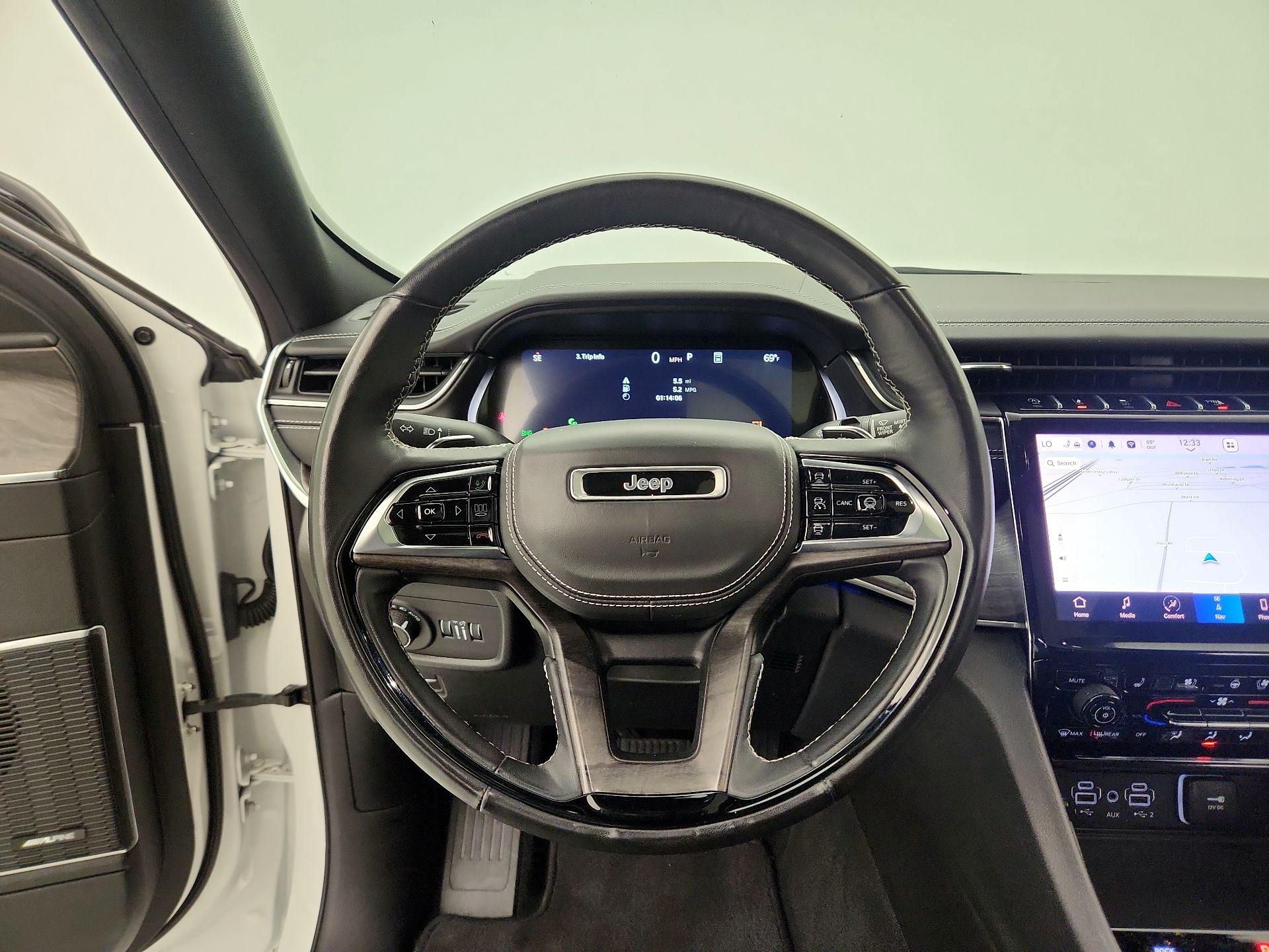 Thumbnail: 2023 Jeep Grand Cherokee - 10