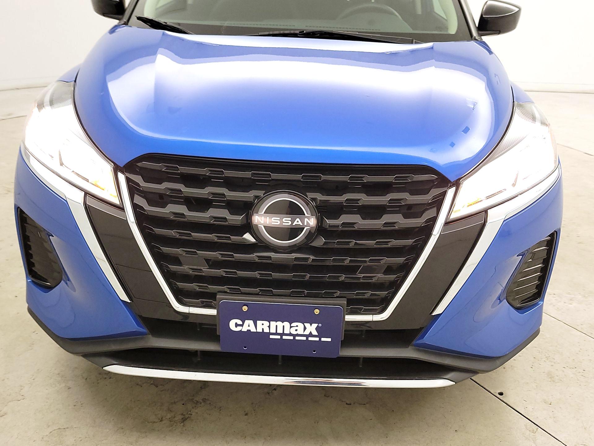 Thumbnail: 2023 Nissan Kicks - 2