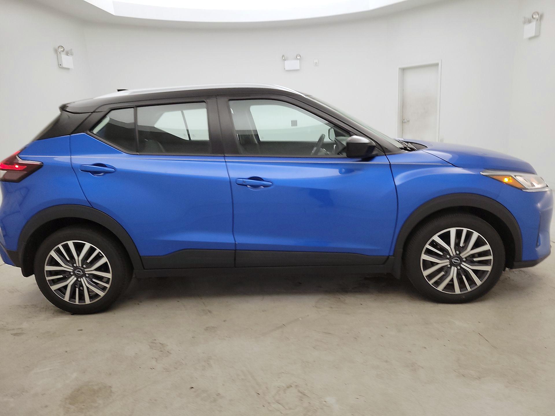 Thumbnail: 2023 Nissan Kicks - 4