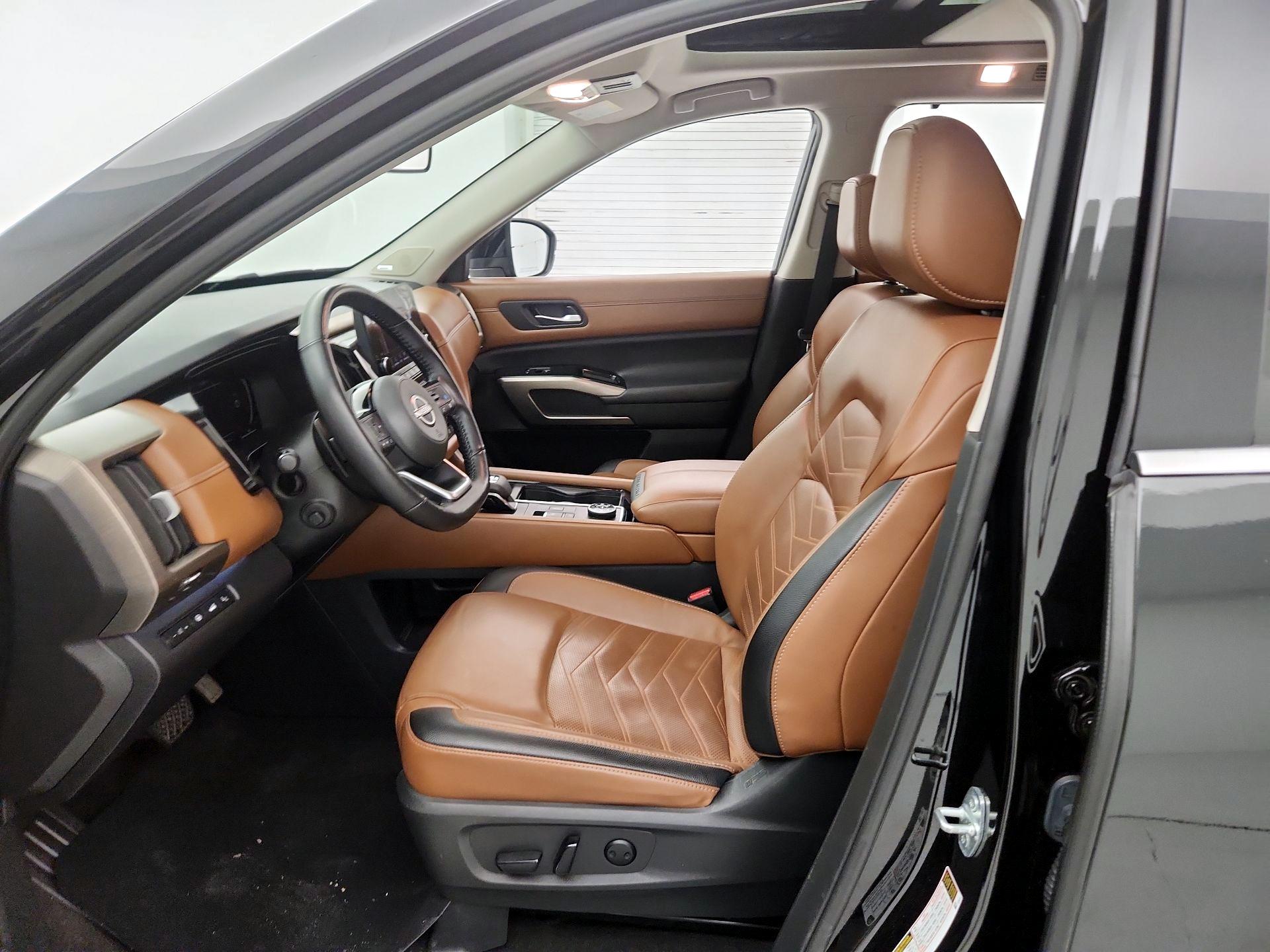 Thumbnail: 2023 Nissan Pathfinder - 11