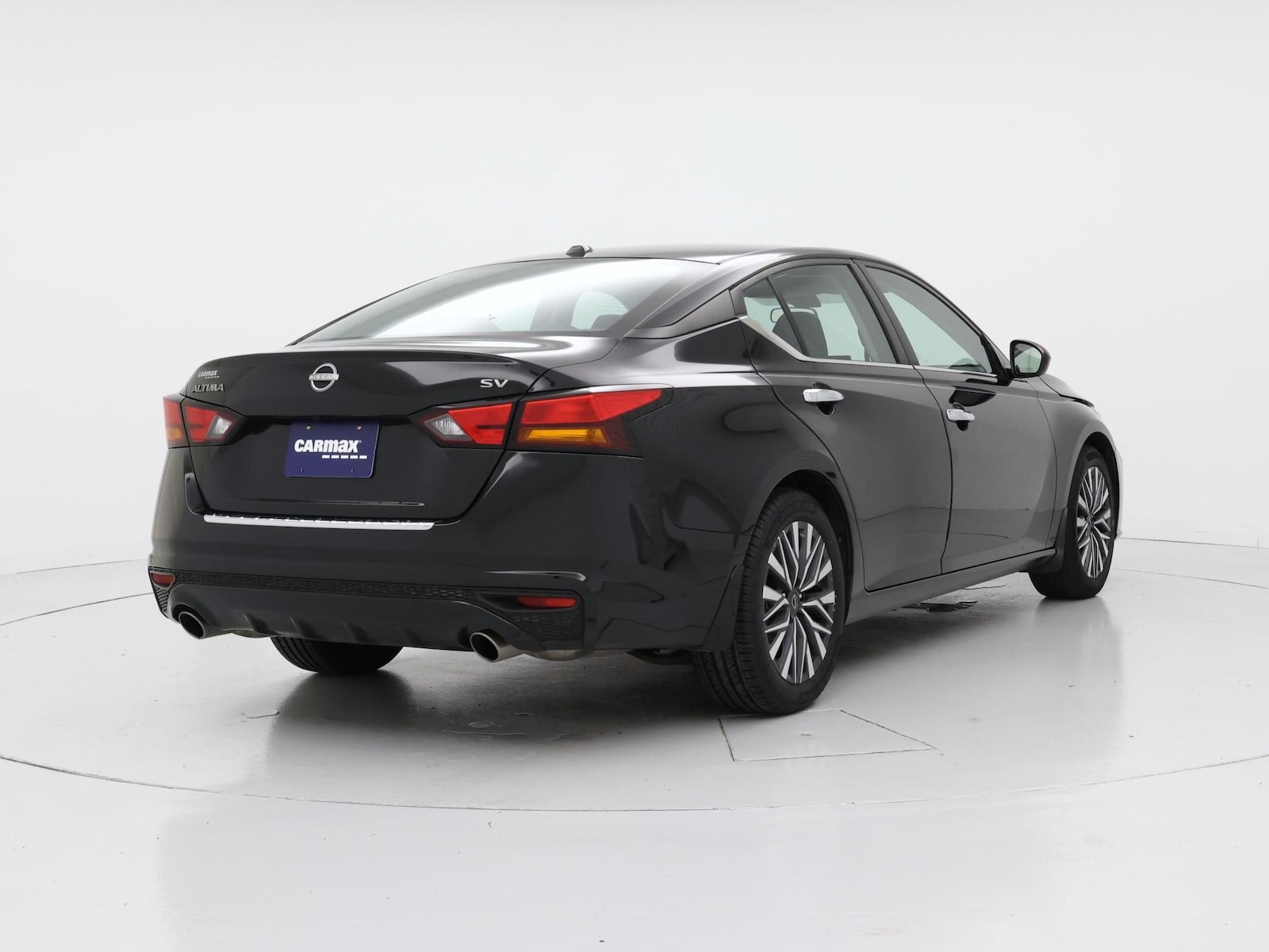 2023 Nissan Altima SV - Photo 9