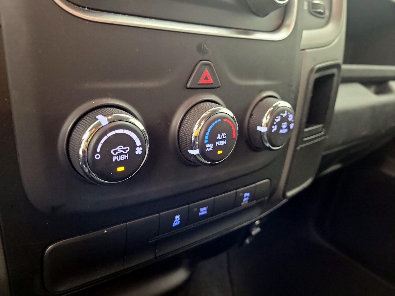 2022 RAM Ram 1500 Classic Tradesman - Photo 17