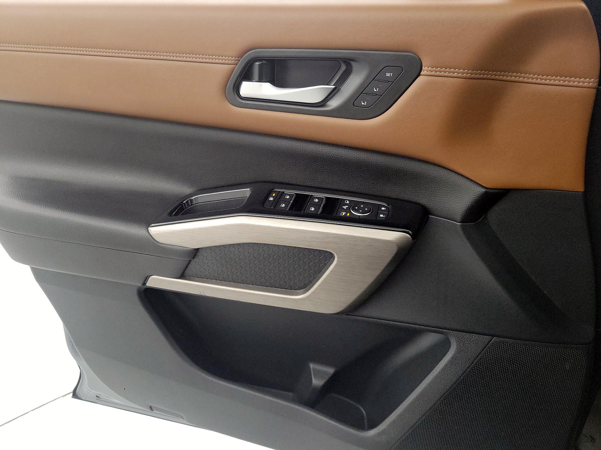 Thumbnail: 2023 Nissan Pathfinder - 12