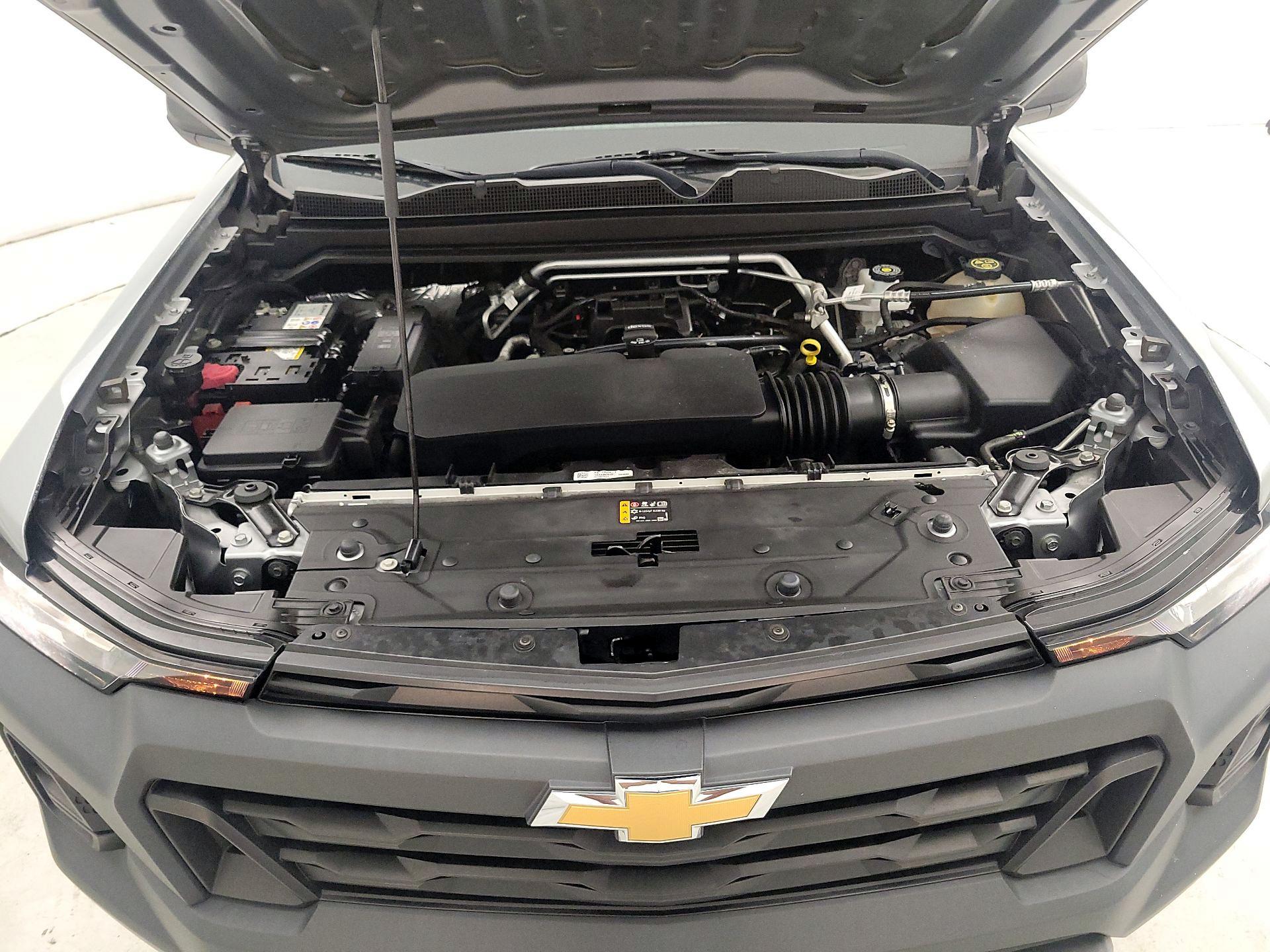 Thumbnail: 2023 Chevrolet Colorado - 18