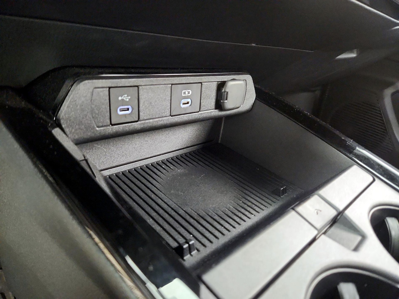 2024 Toyota Prius Prime SE - Photo 20