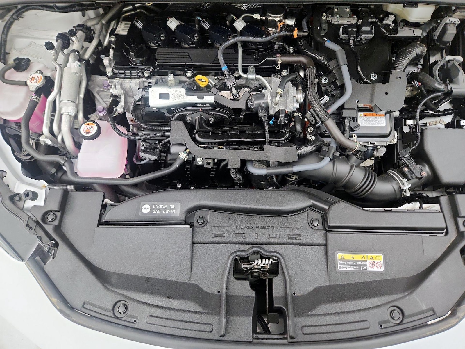2024 Toyota Prius Prime SE - Photo 23