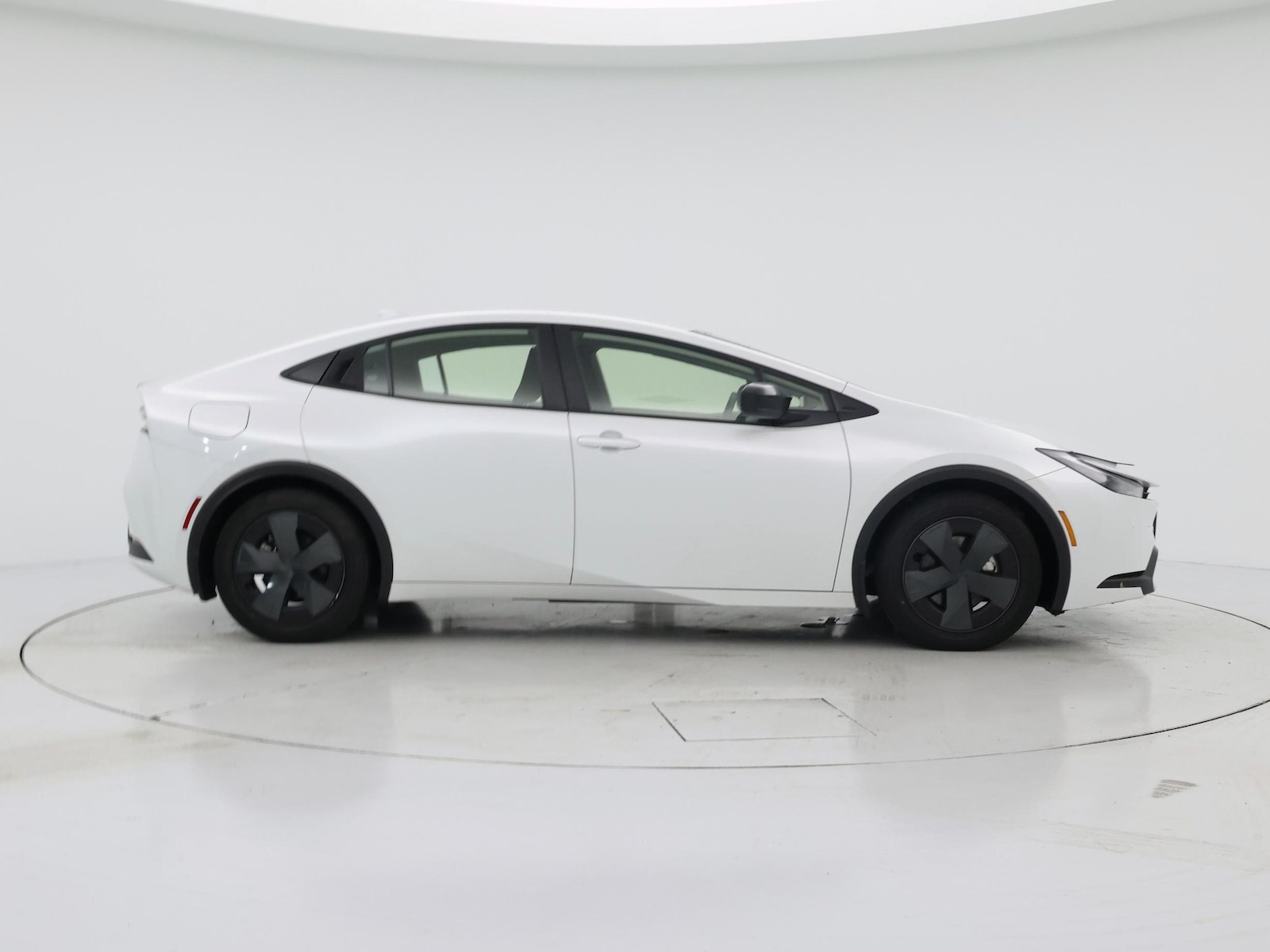 2024 Toyota Prius Prime SE - Photo 8