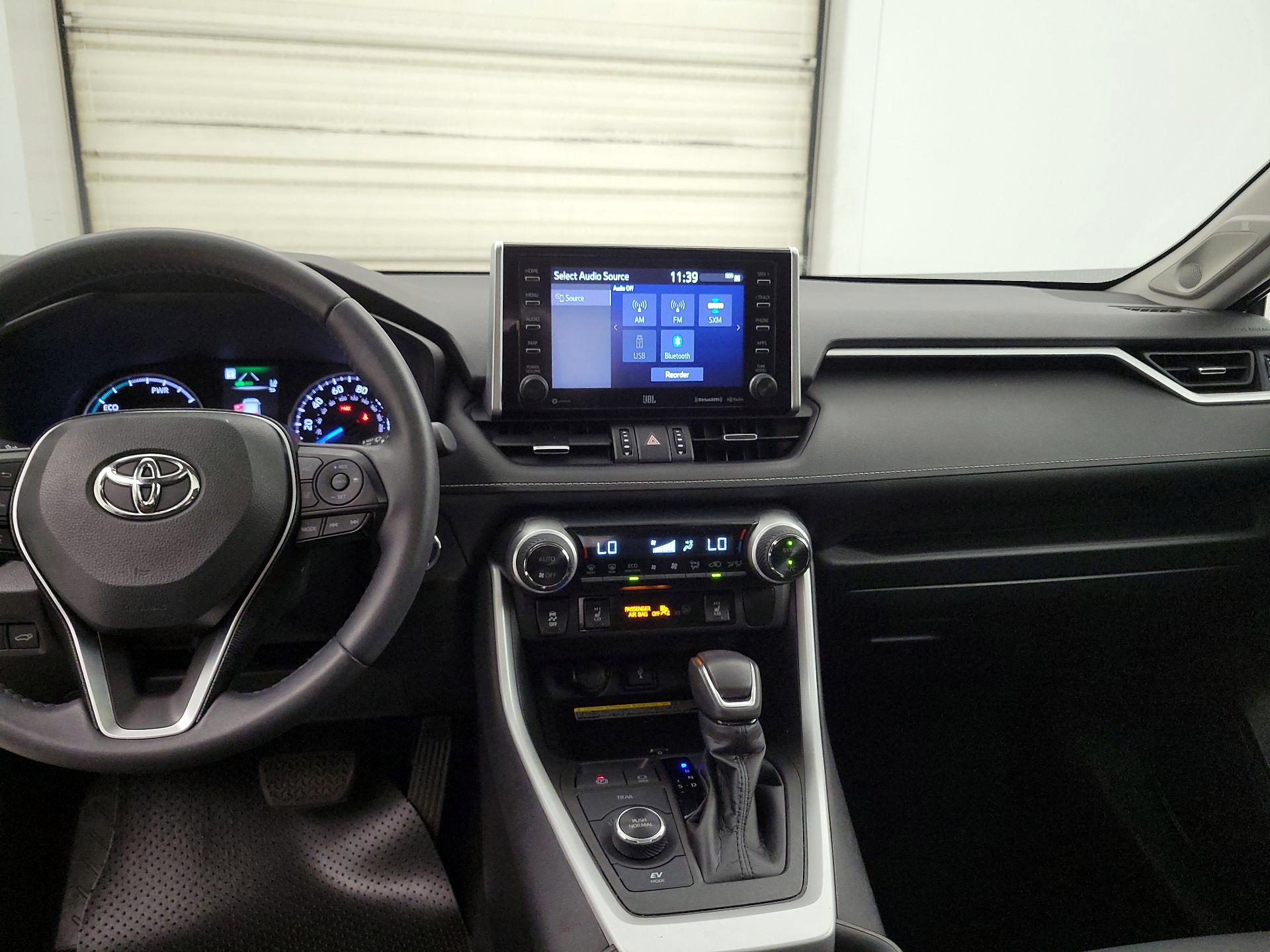 Thumbnail: 2021 Toyota RAV4 - 9