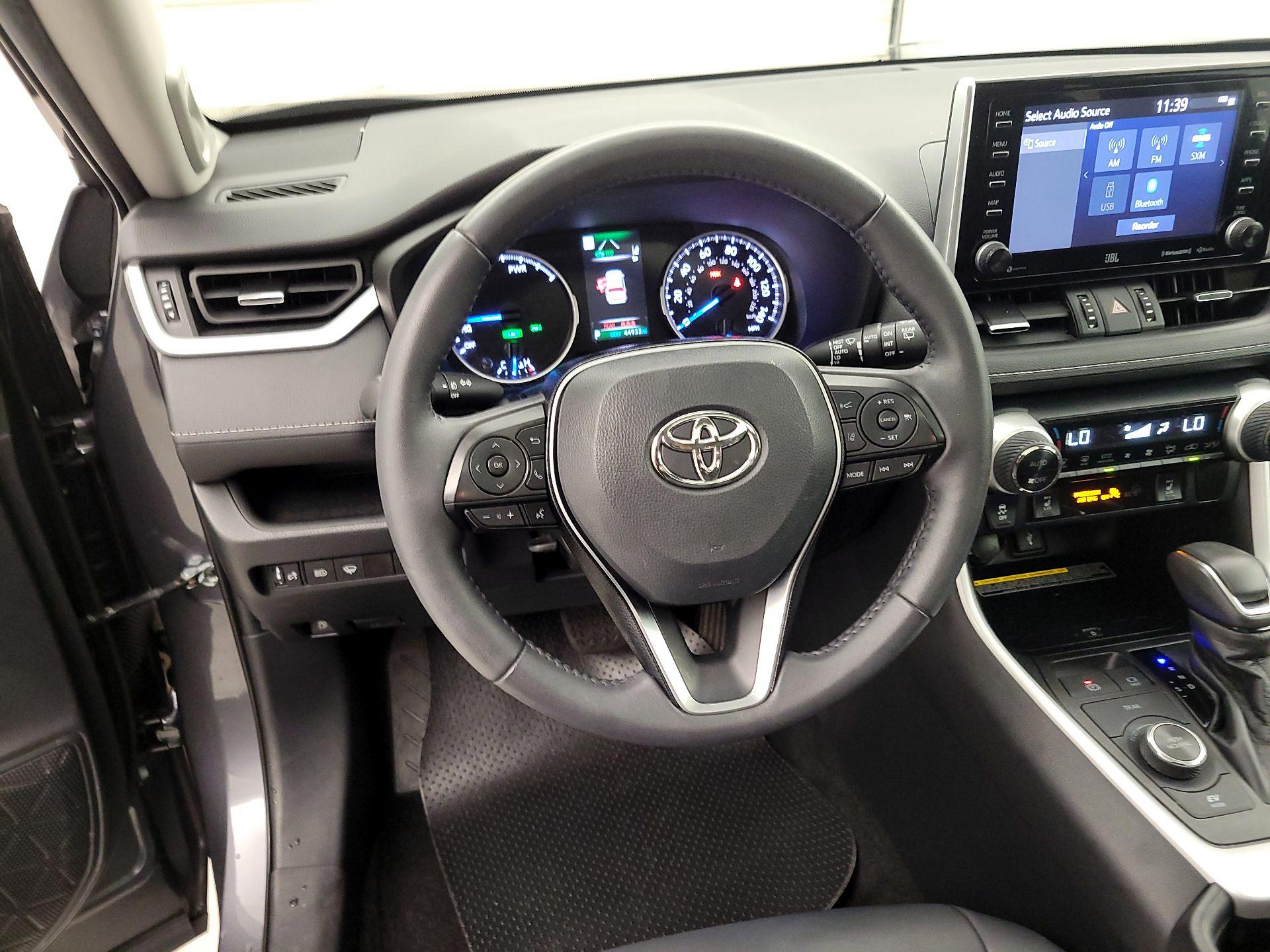 Thumbnail: 2021 Toyota RAV4 - 10