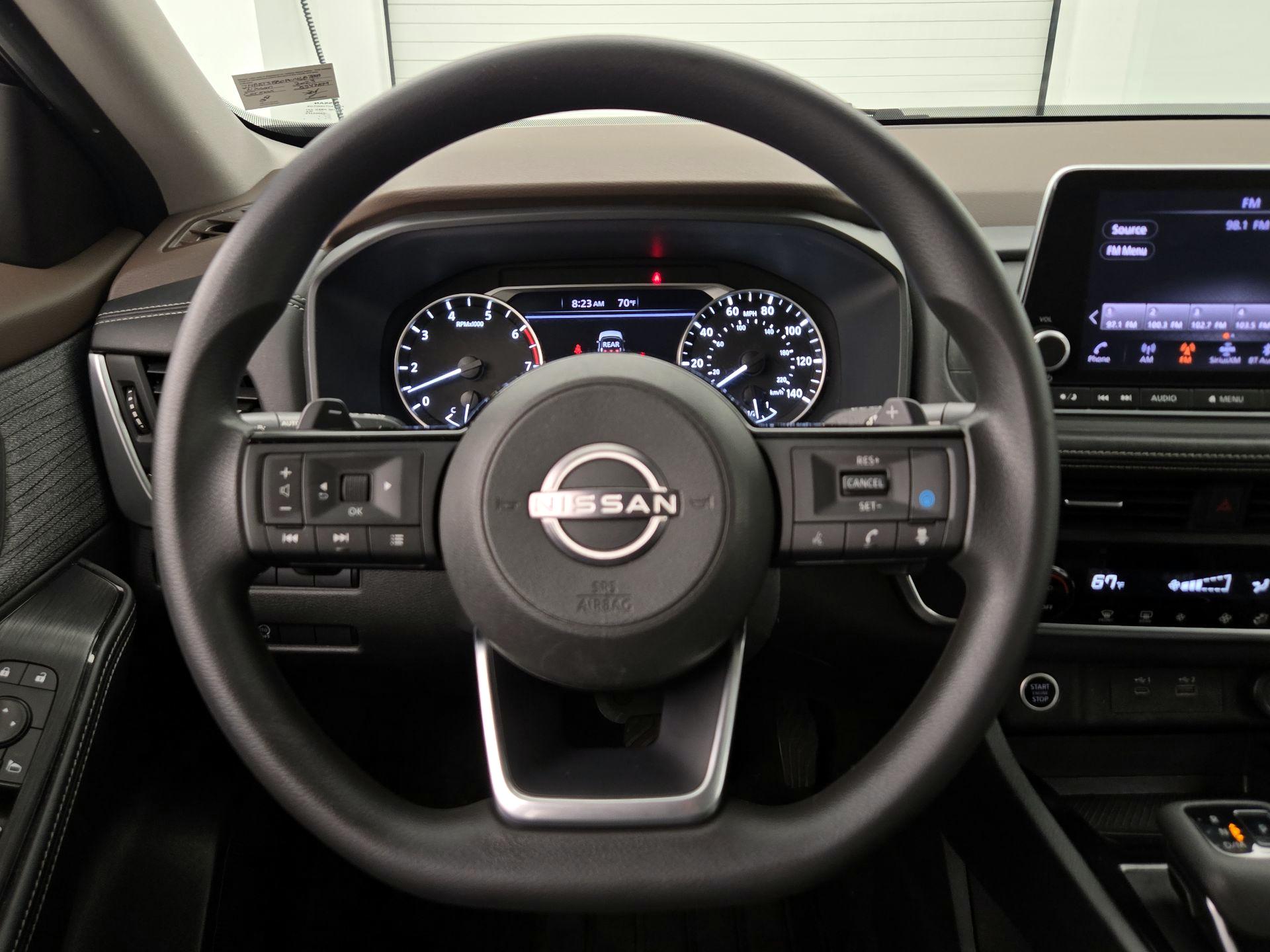 Thumbnail: 2023 Nissan Rogue - 10