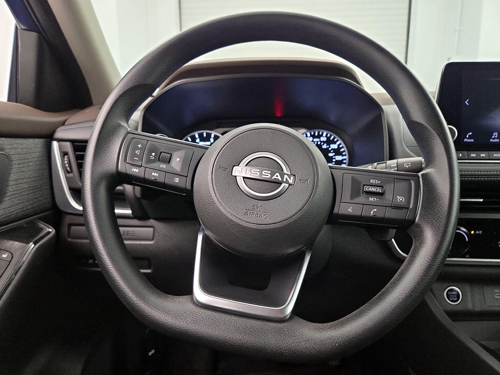 Thumbnail: 2023 Nissan Rogue - 10
