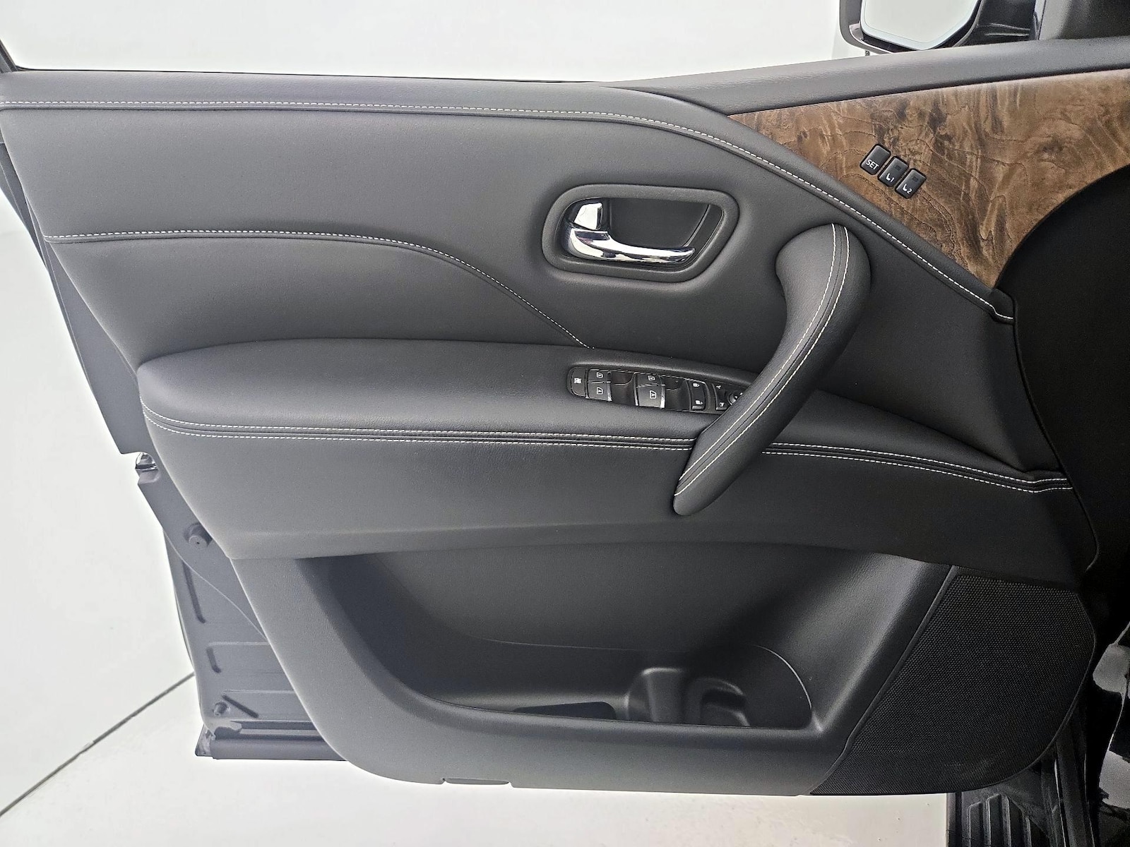 2023 INFINITI QX80 PREMIUM SELECT 4WD - Photo 13