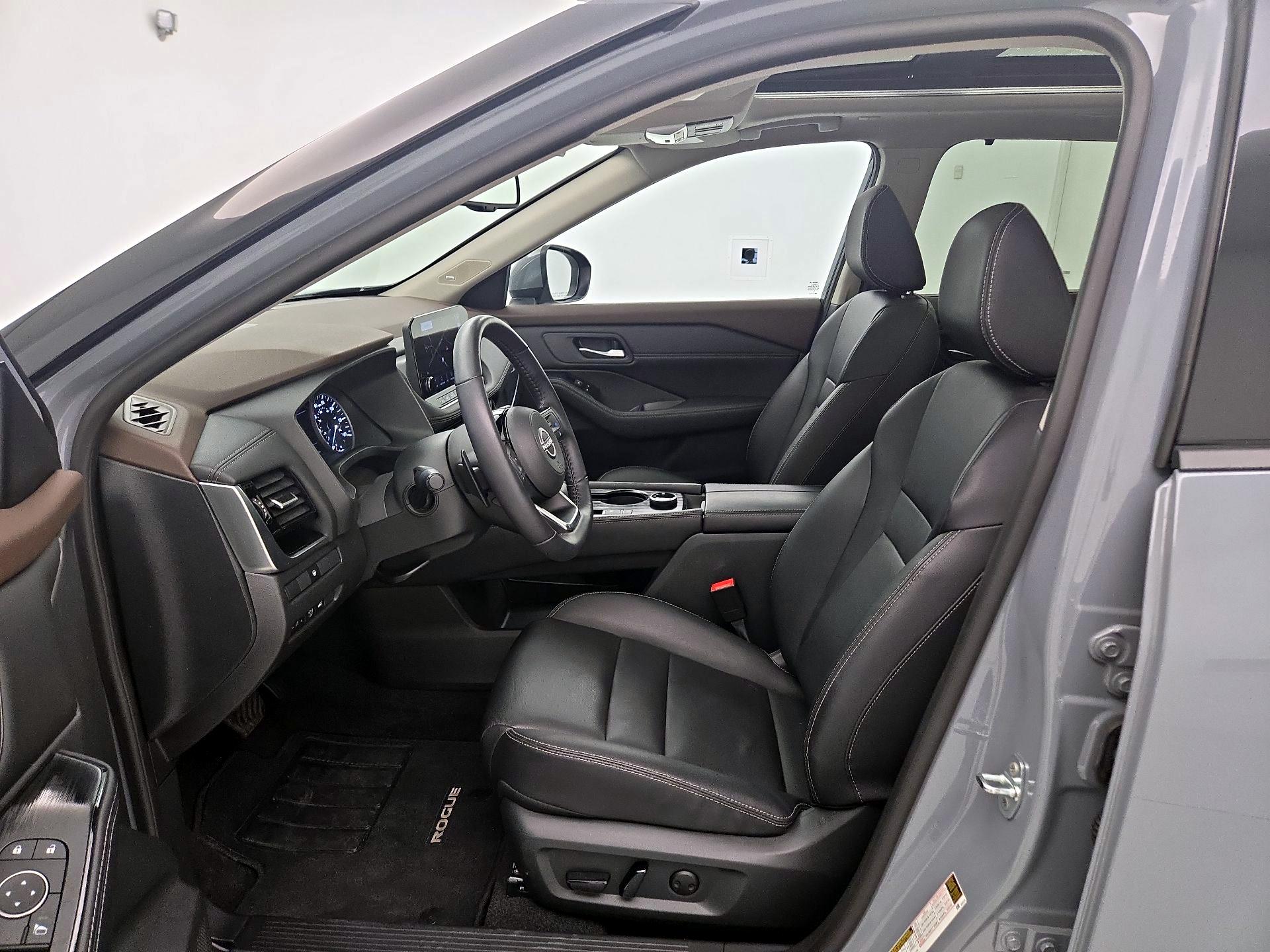 Thumbnail: 2023 Nissan Rogue - 11