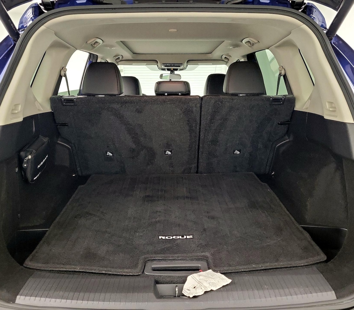 Trunk/Cargo (Seats Up)