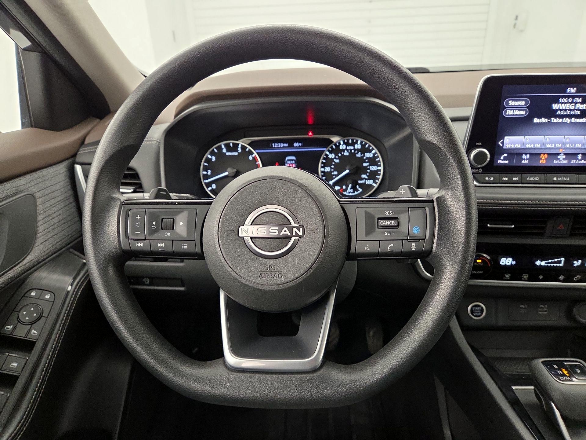 Thumbnail: 2023 Nissan Rogue - 10