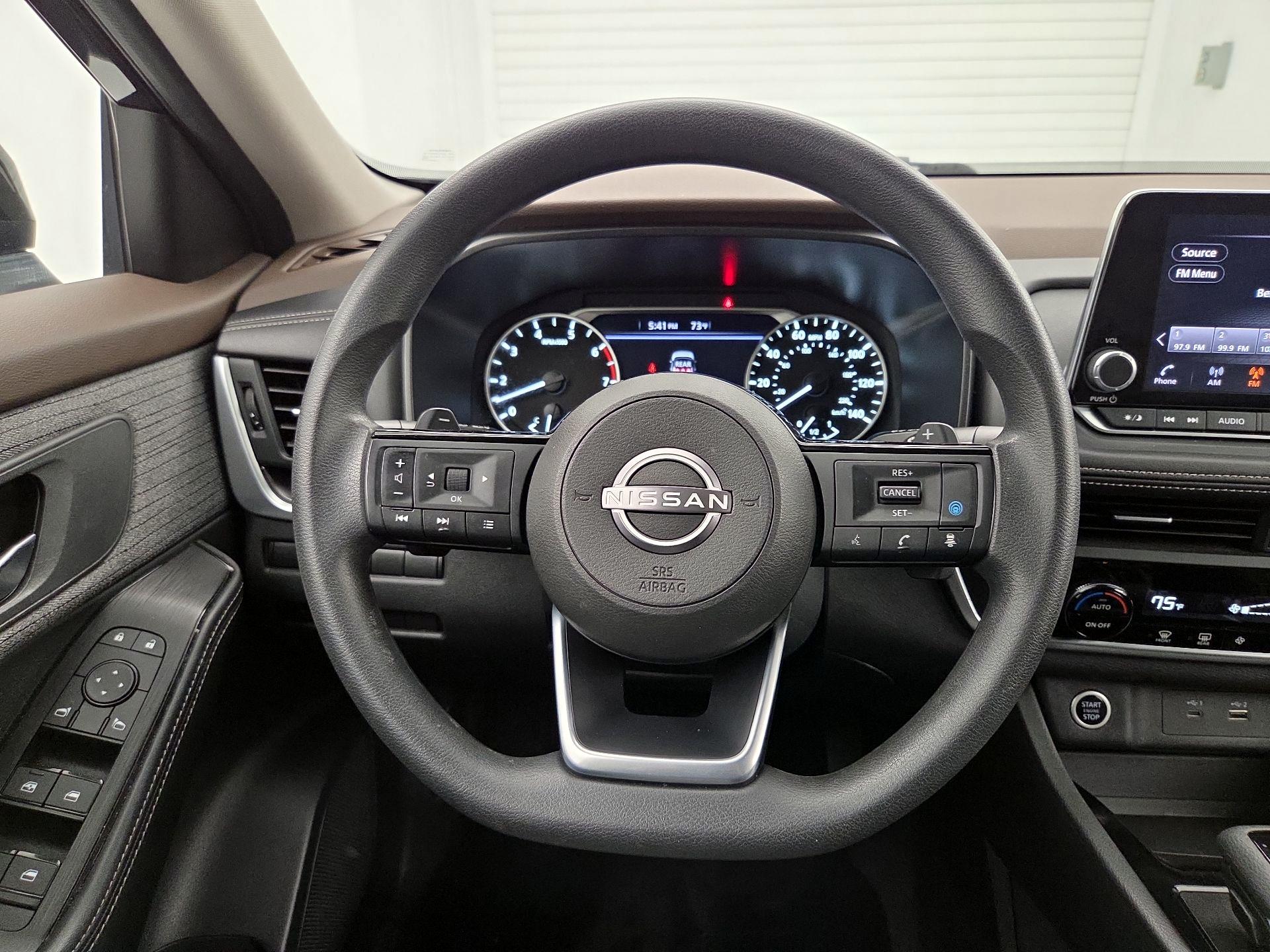 Thumbnail: 2023 Nissan Rogue - 10