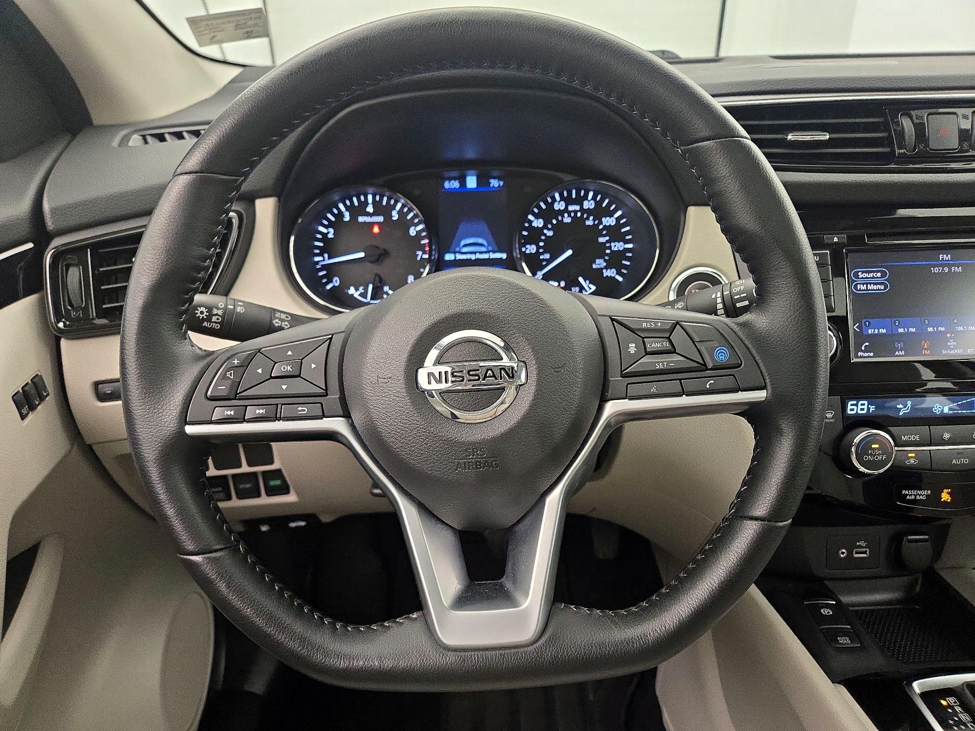 Thumbnail: 2022 Nissan Rogue Sport - 10