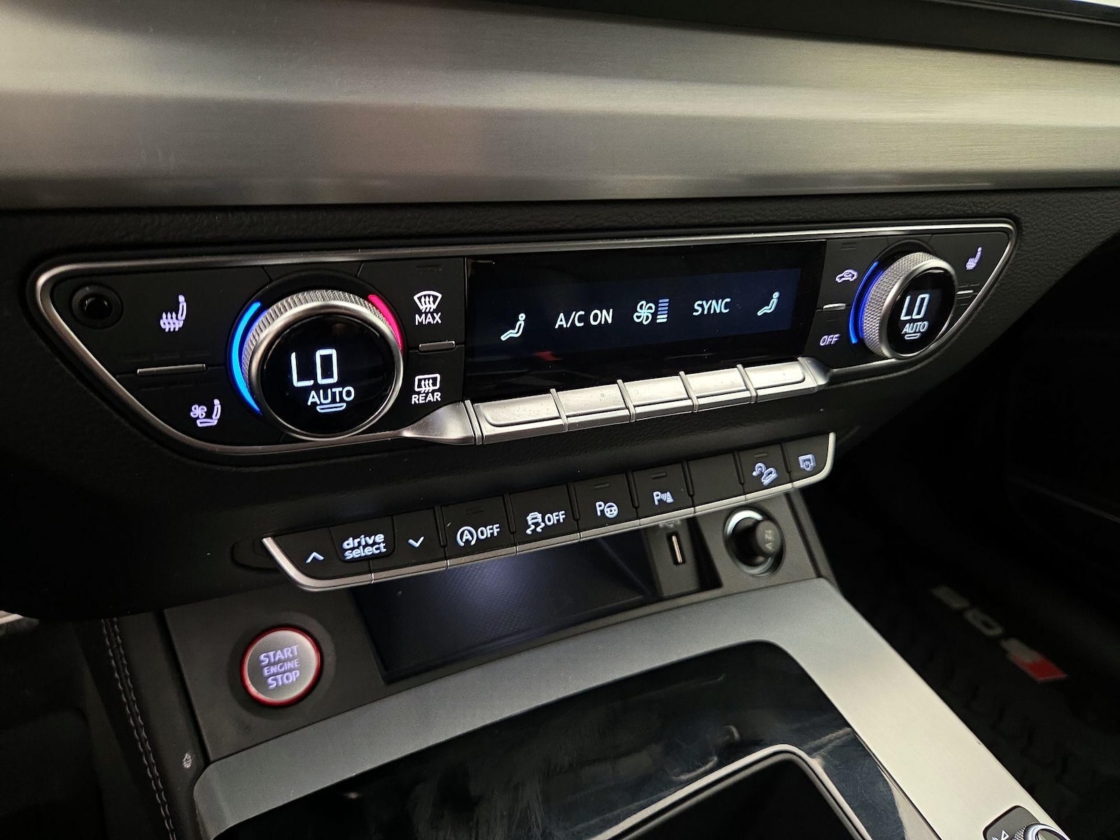 2021 Audi SQ5 Prestige - Photo 17