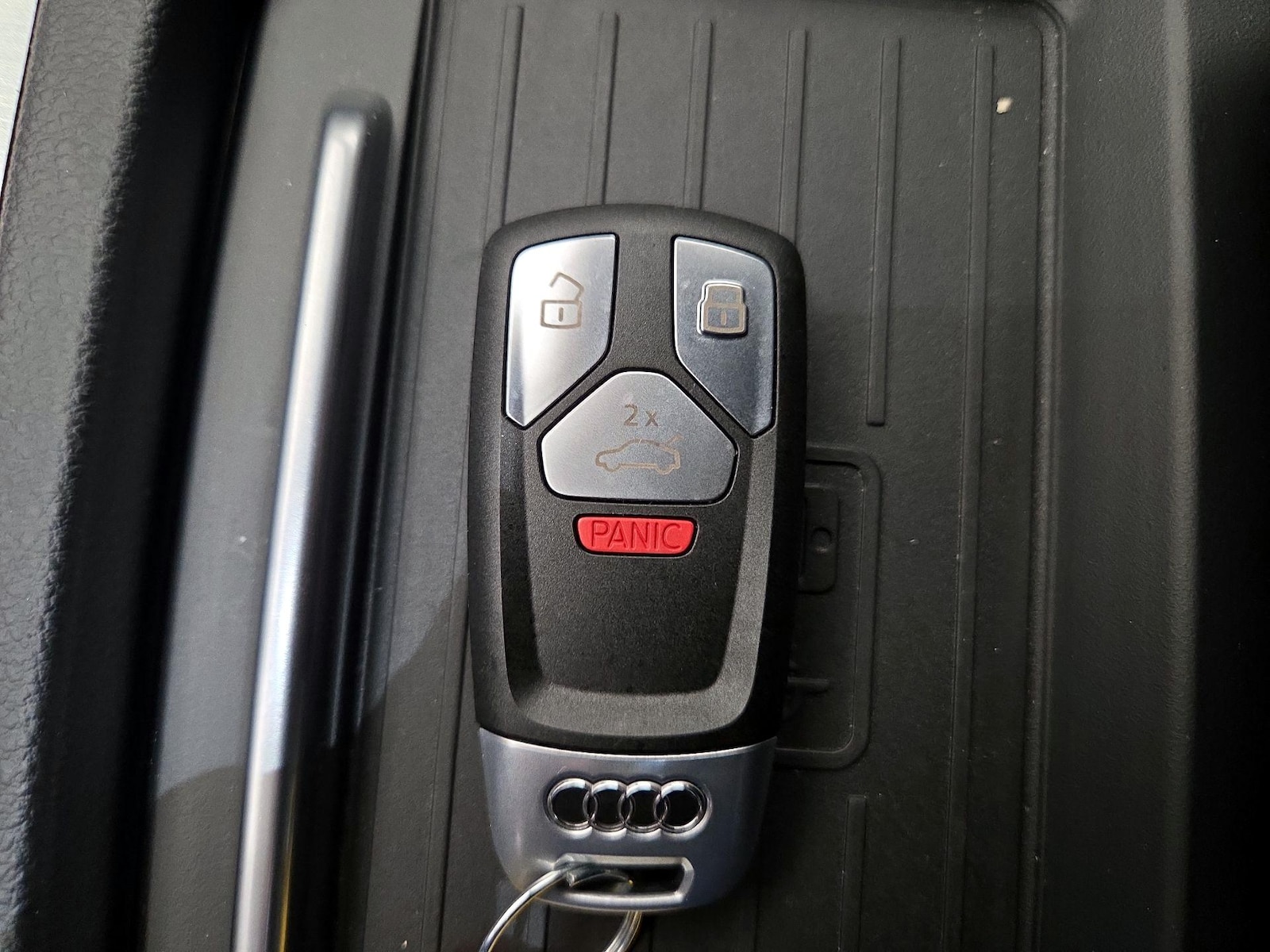 2021 Audi SQ5 Prestige - Photo 24