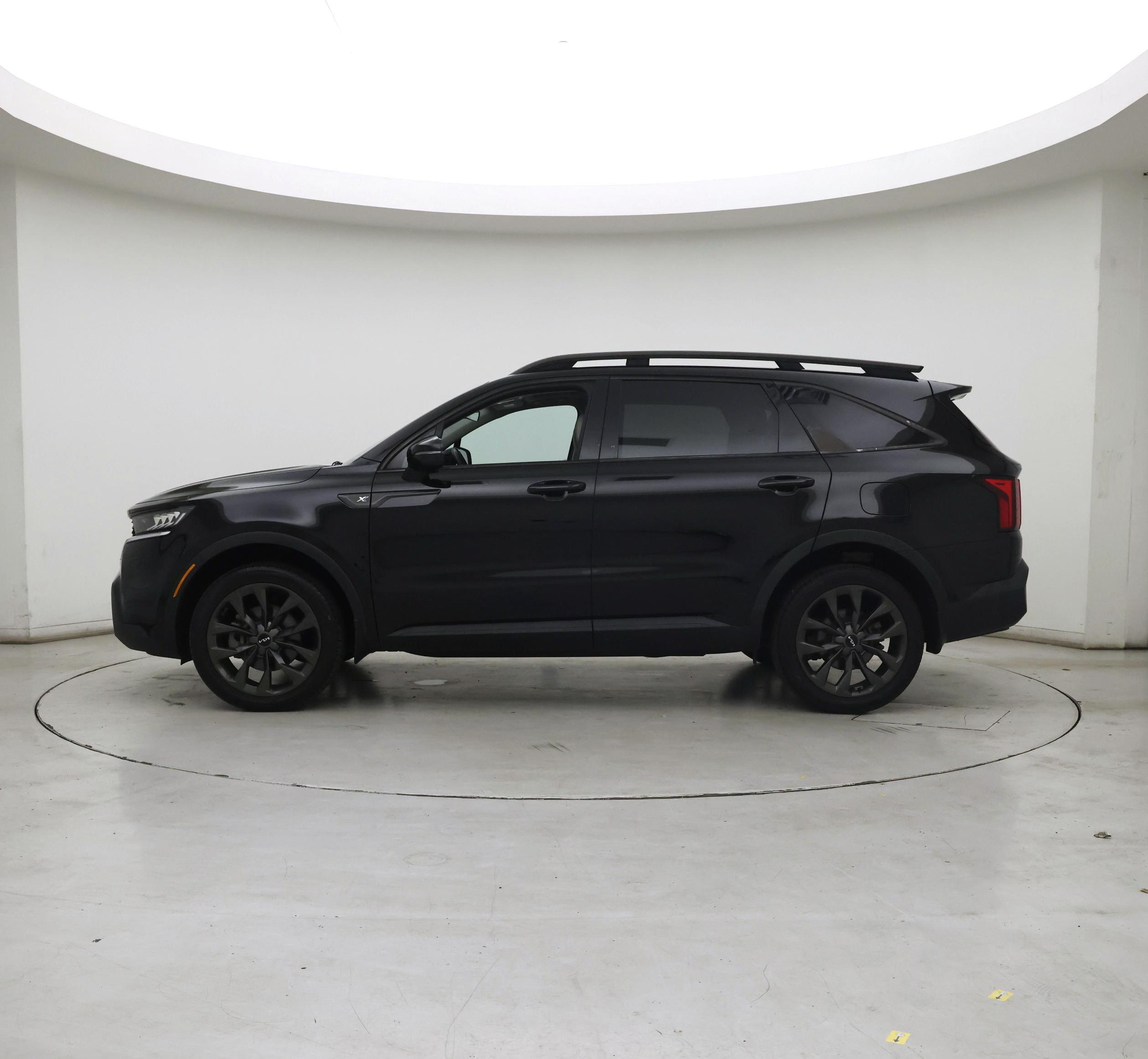 Thumbnail: 2022 Kia Sorento - 3