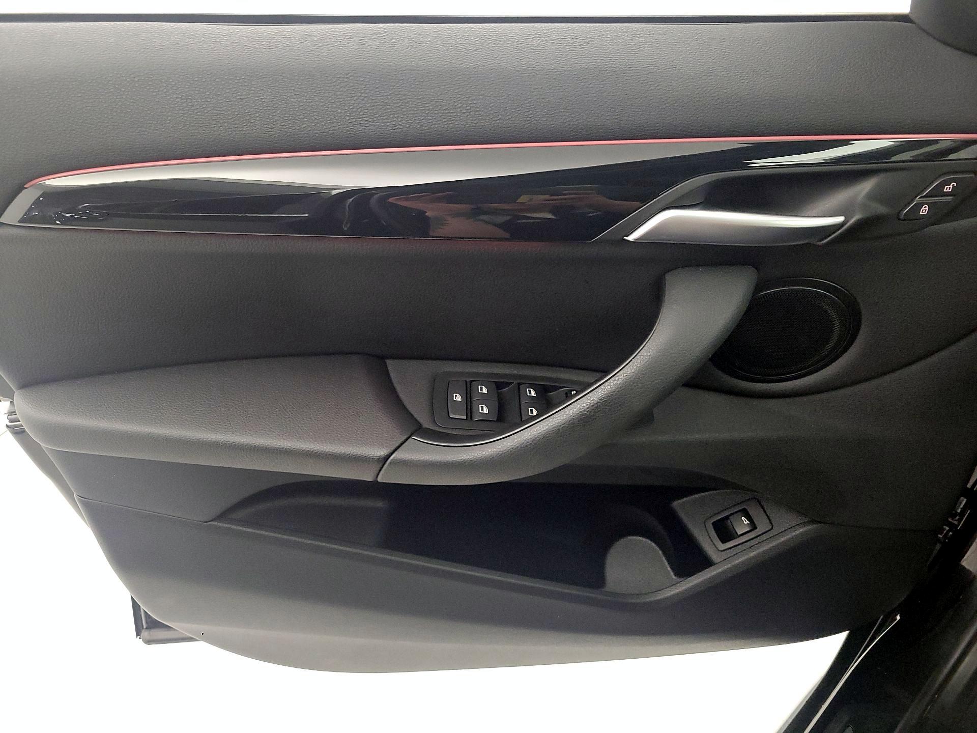 Thumbnail: 2022 BMW X1 - 12