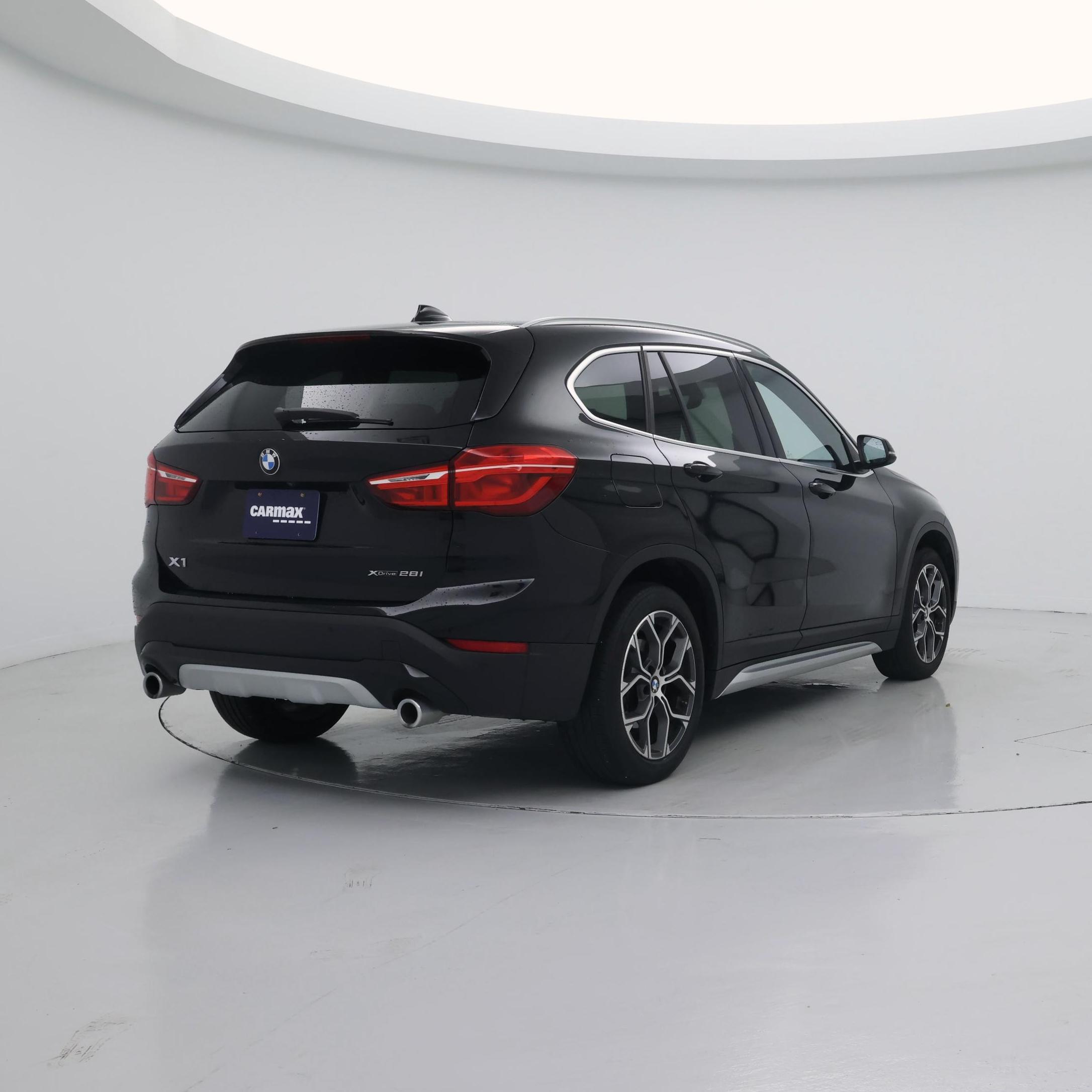 Thumbnail: 2022 BMW X1 - 8