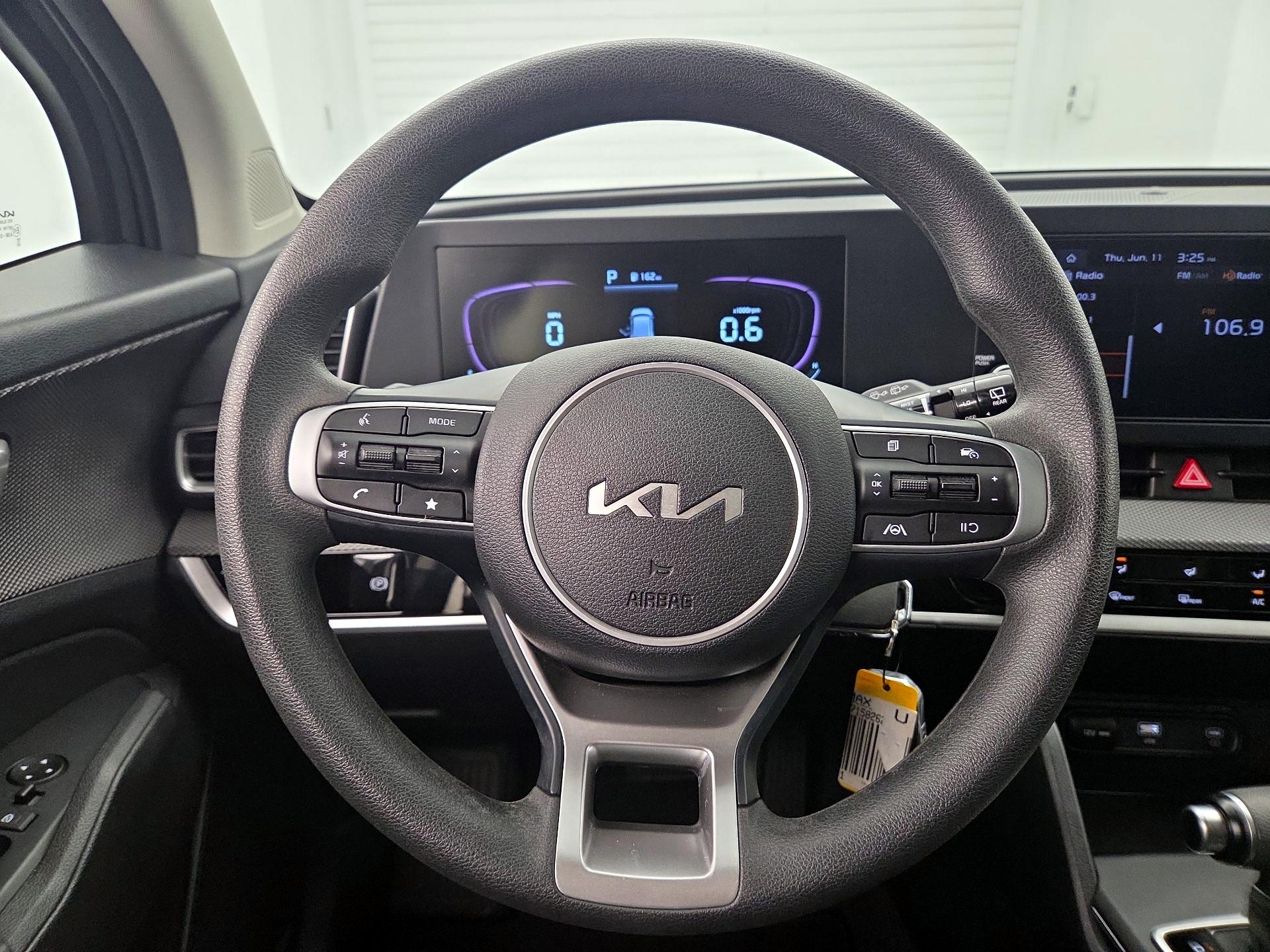 Thumbnail: 2023 Kia Sportage - 10