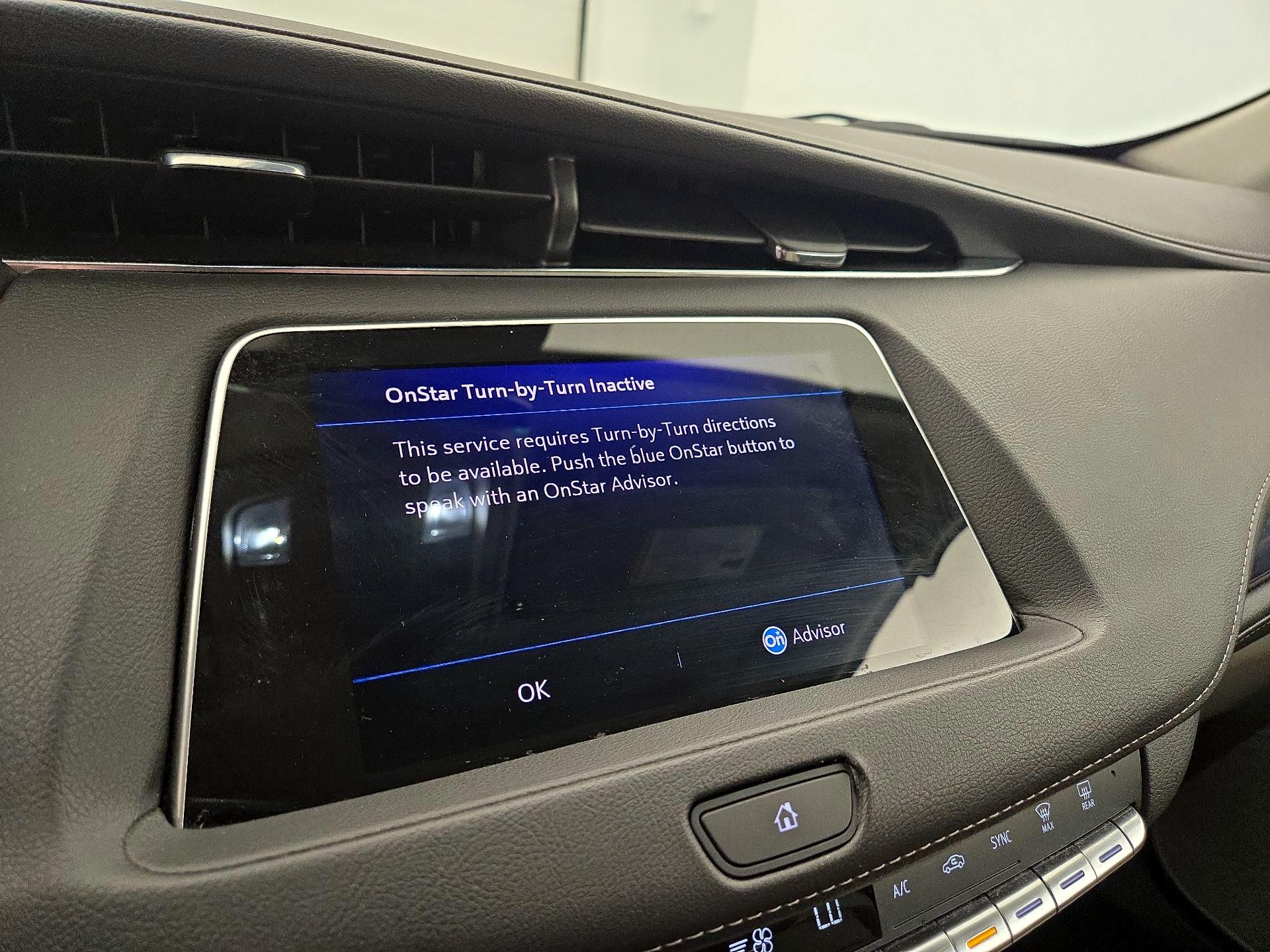 Thumbnail: 2022 Cadillac XT4 - 14