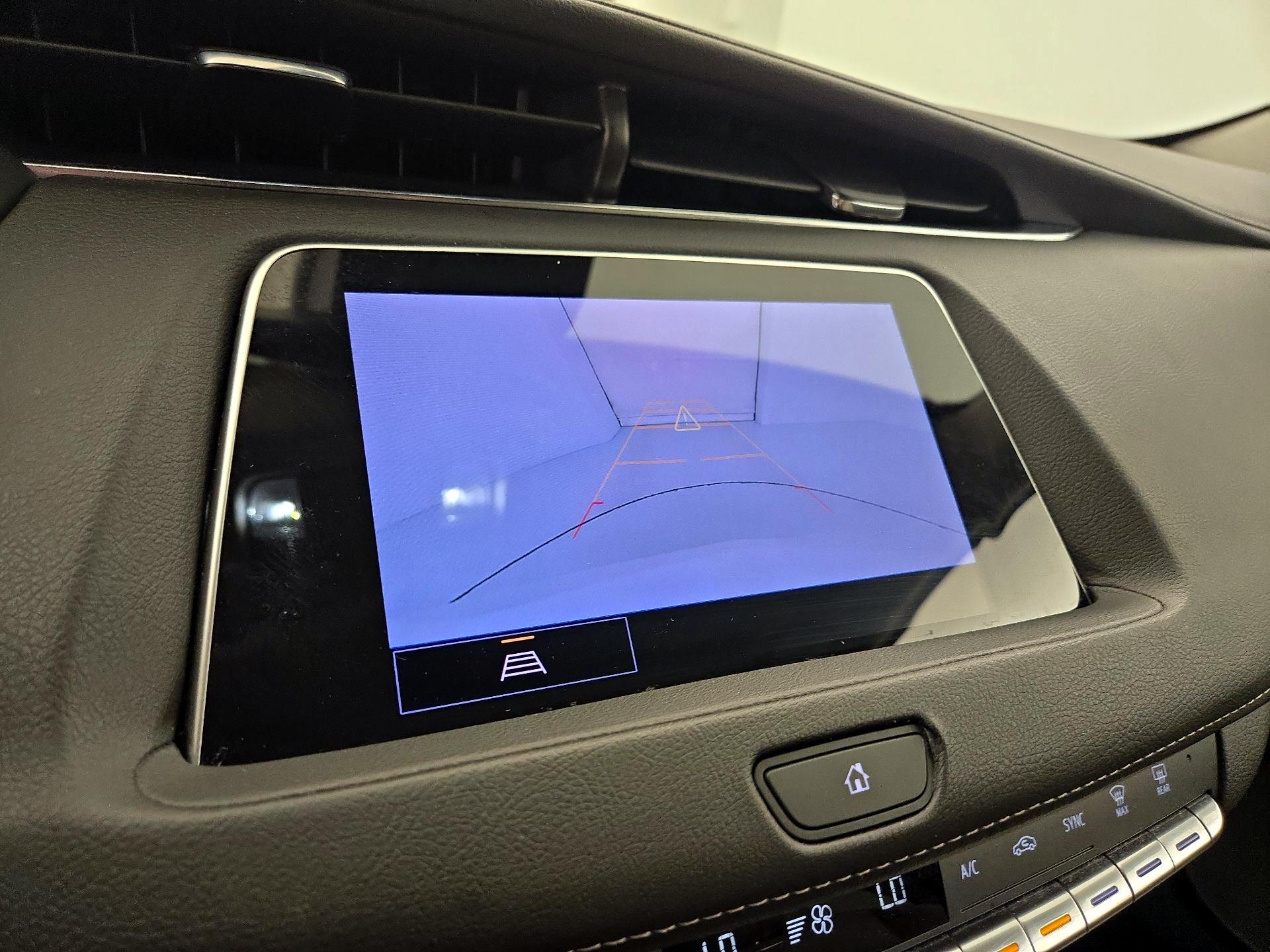 Thumbnail: 2022 Cadillac XT4 - 15