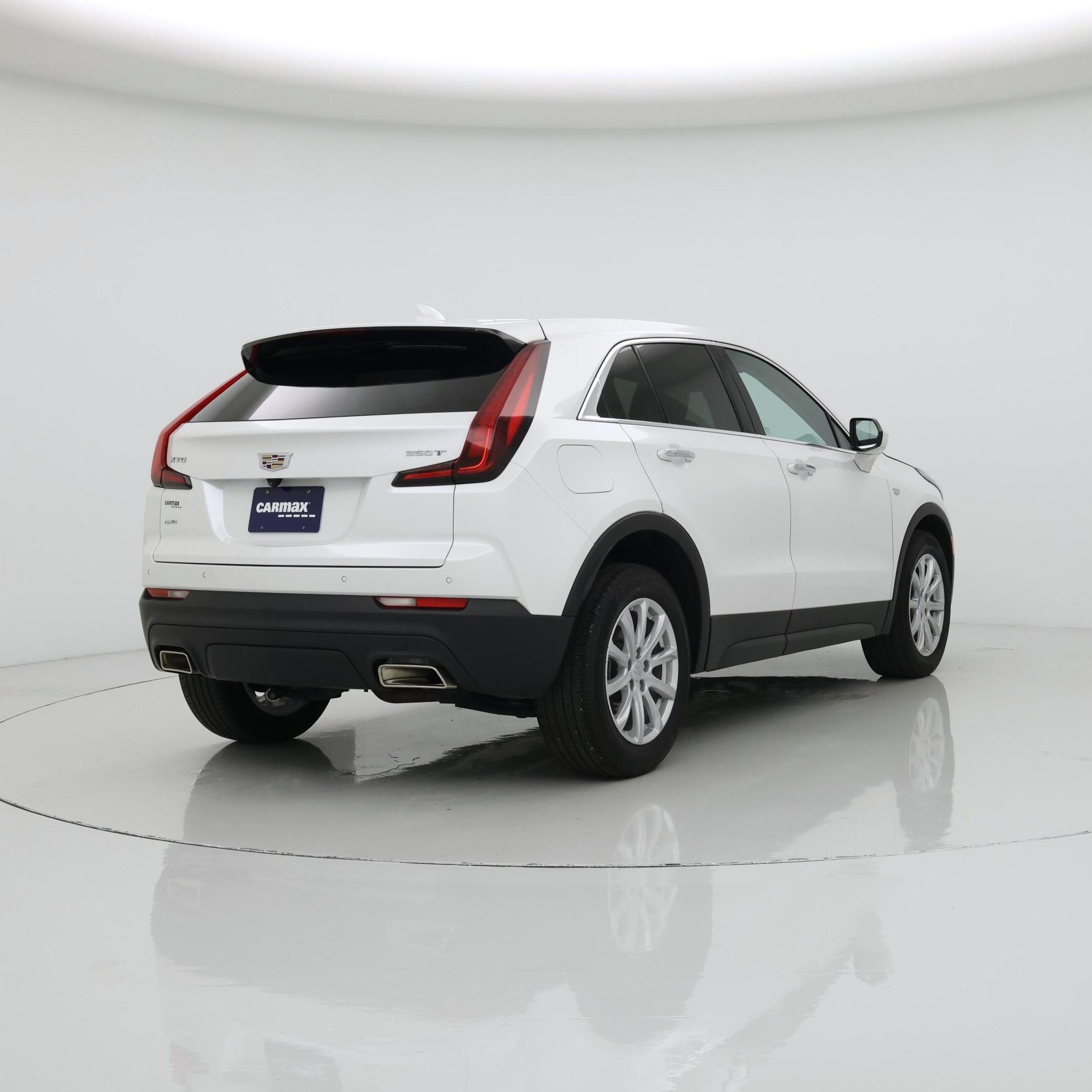 Thumbnail: 2022 Cadillac XT4 - 8