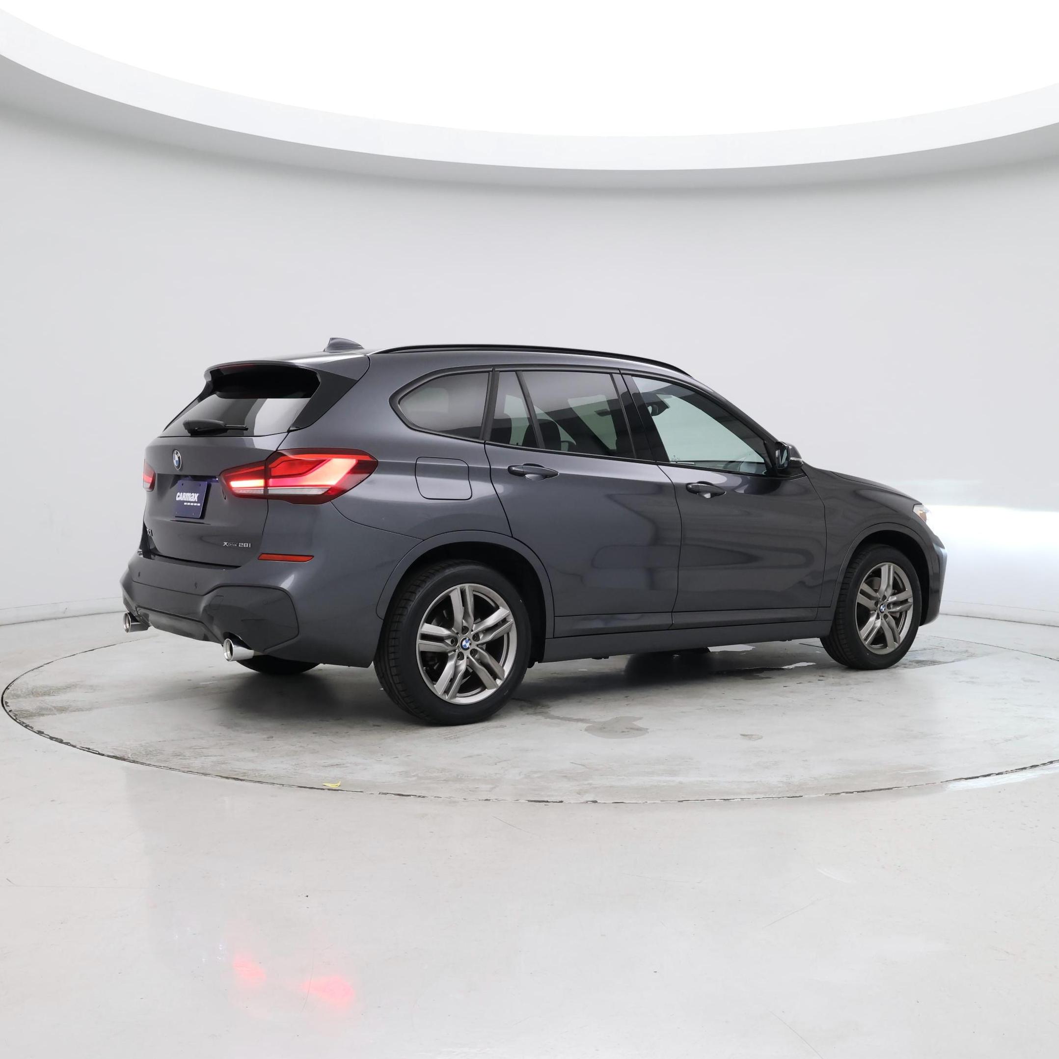 Thumbnail: 2021 BMW X1 - 6
