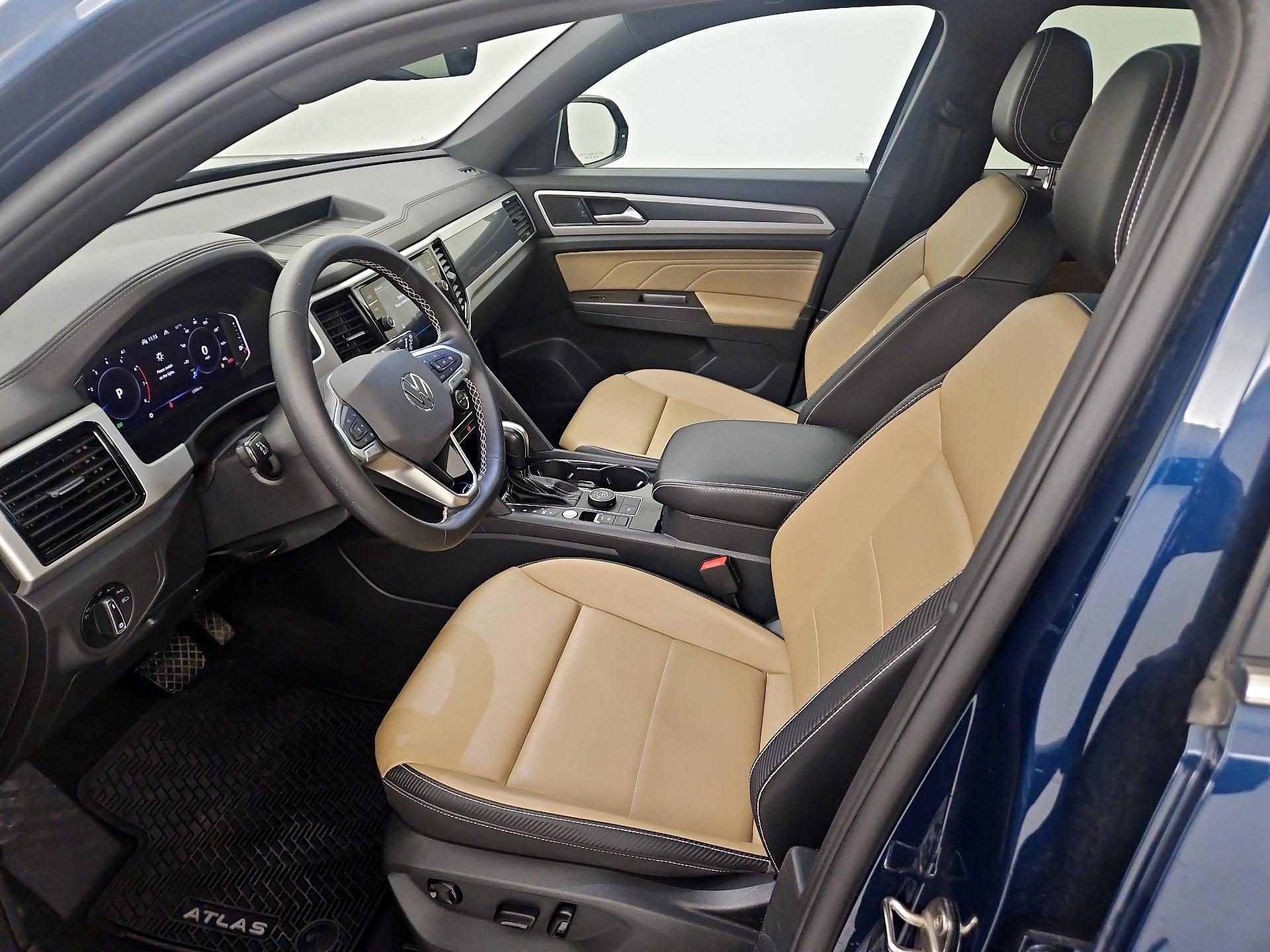 Thumbnail: 2022 Volkswagen Atlas - 11