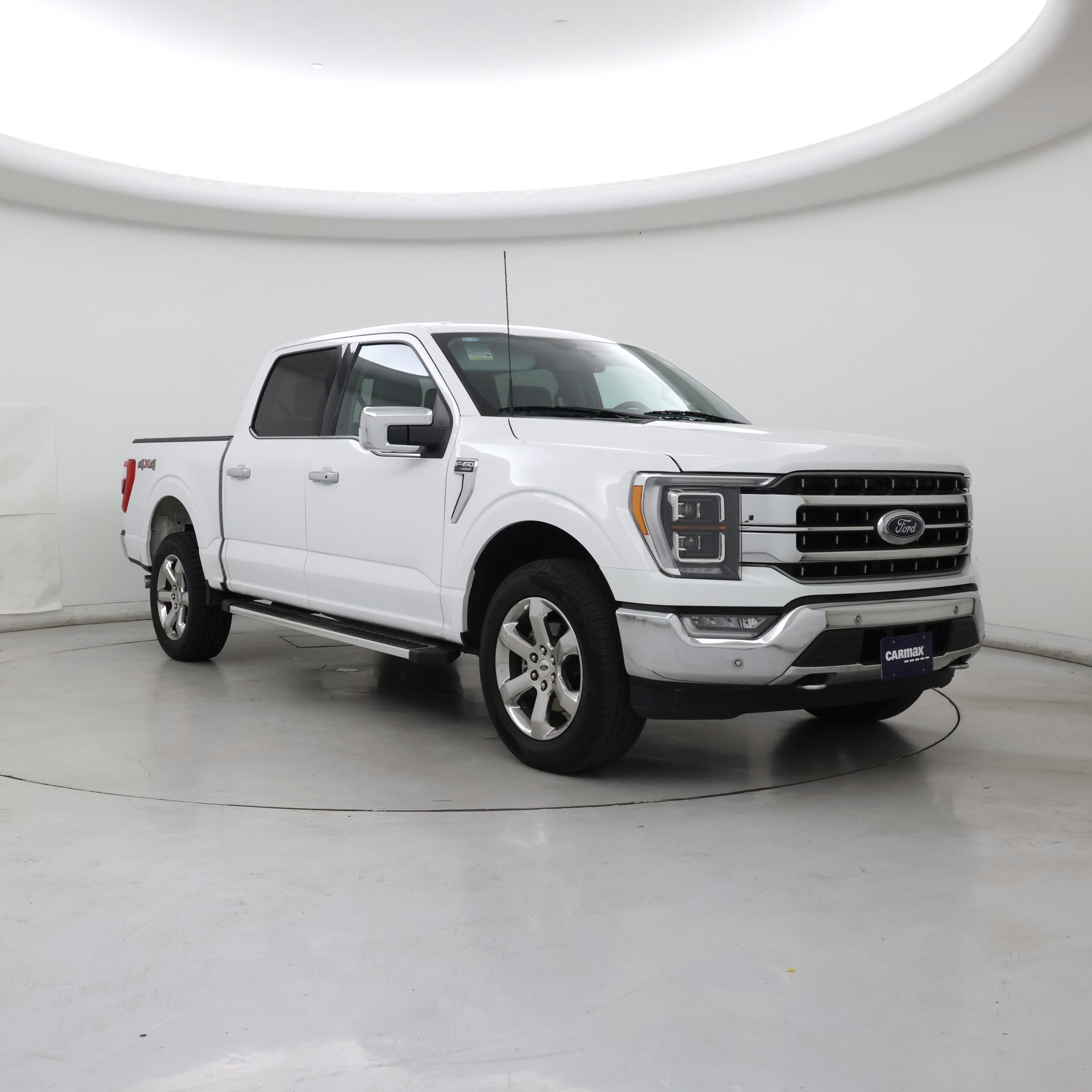 White 2023 Ford F-150 Lariat SuperCrew 4WD Pickup Truck Four-Wheel Drive Automatic