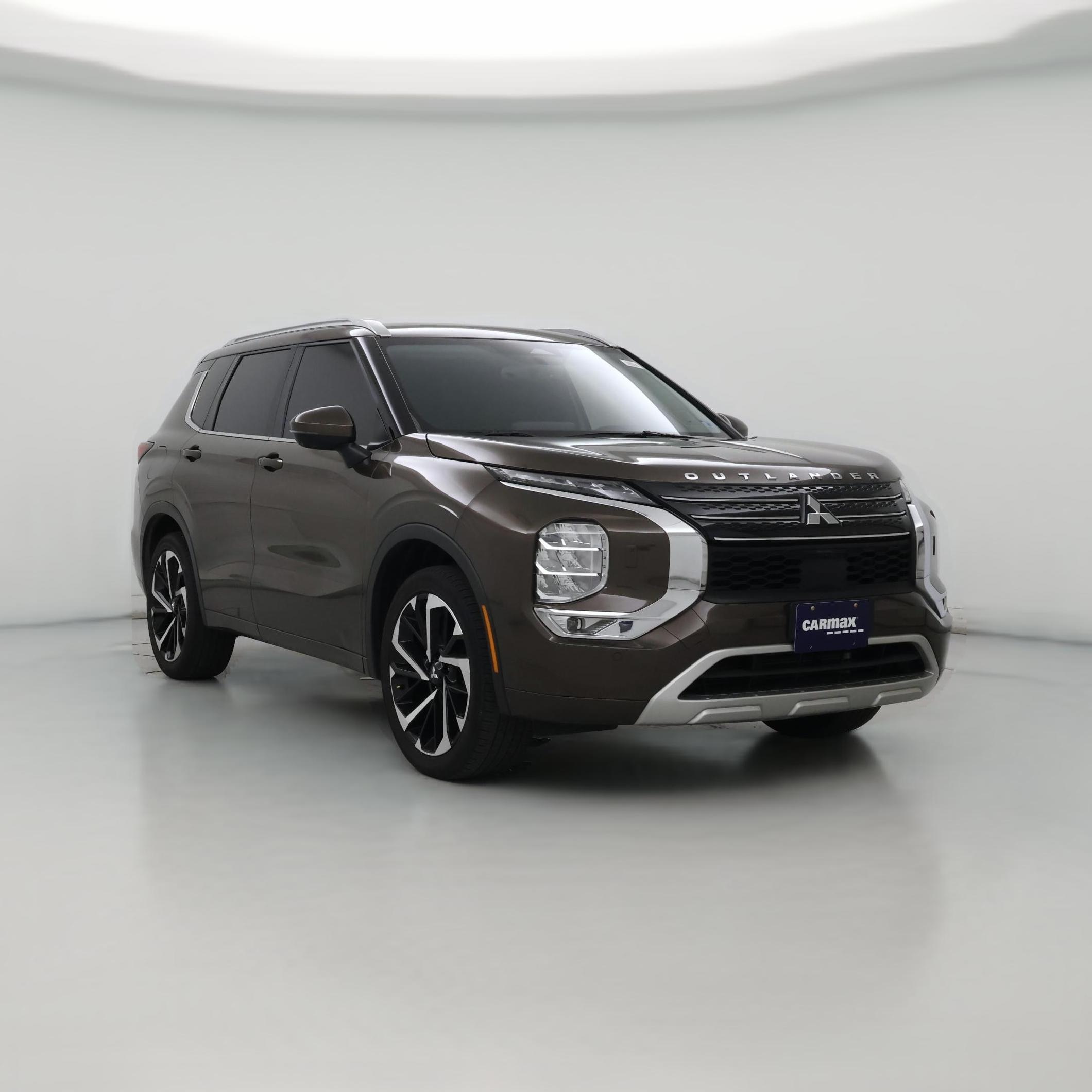 Thumbnail: 2024 Mitsubishi Outlander - 1