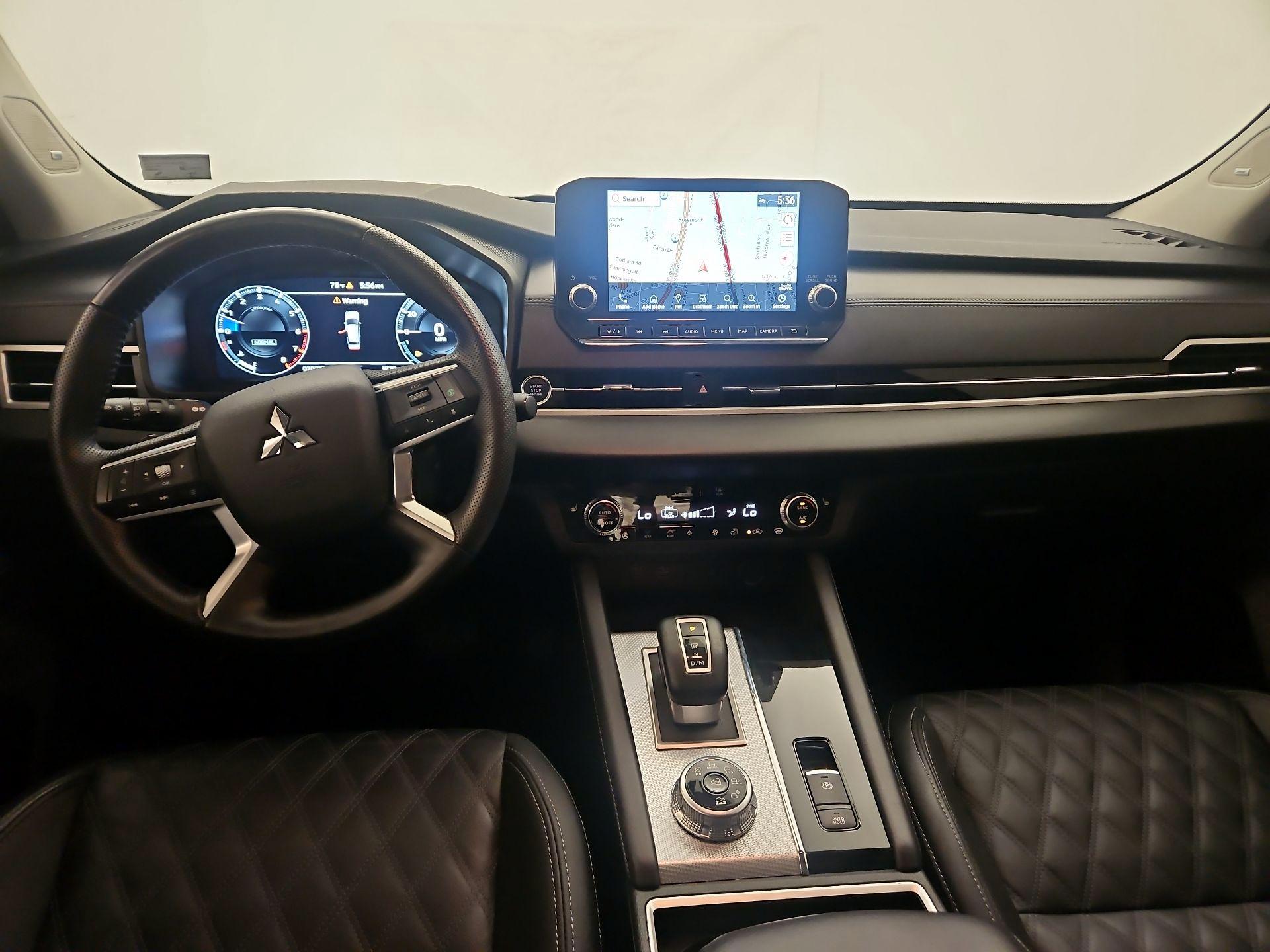 Thumbnail: 2024 Mitsubishi Outlander - 9