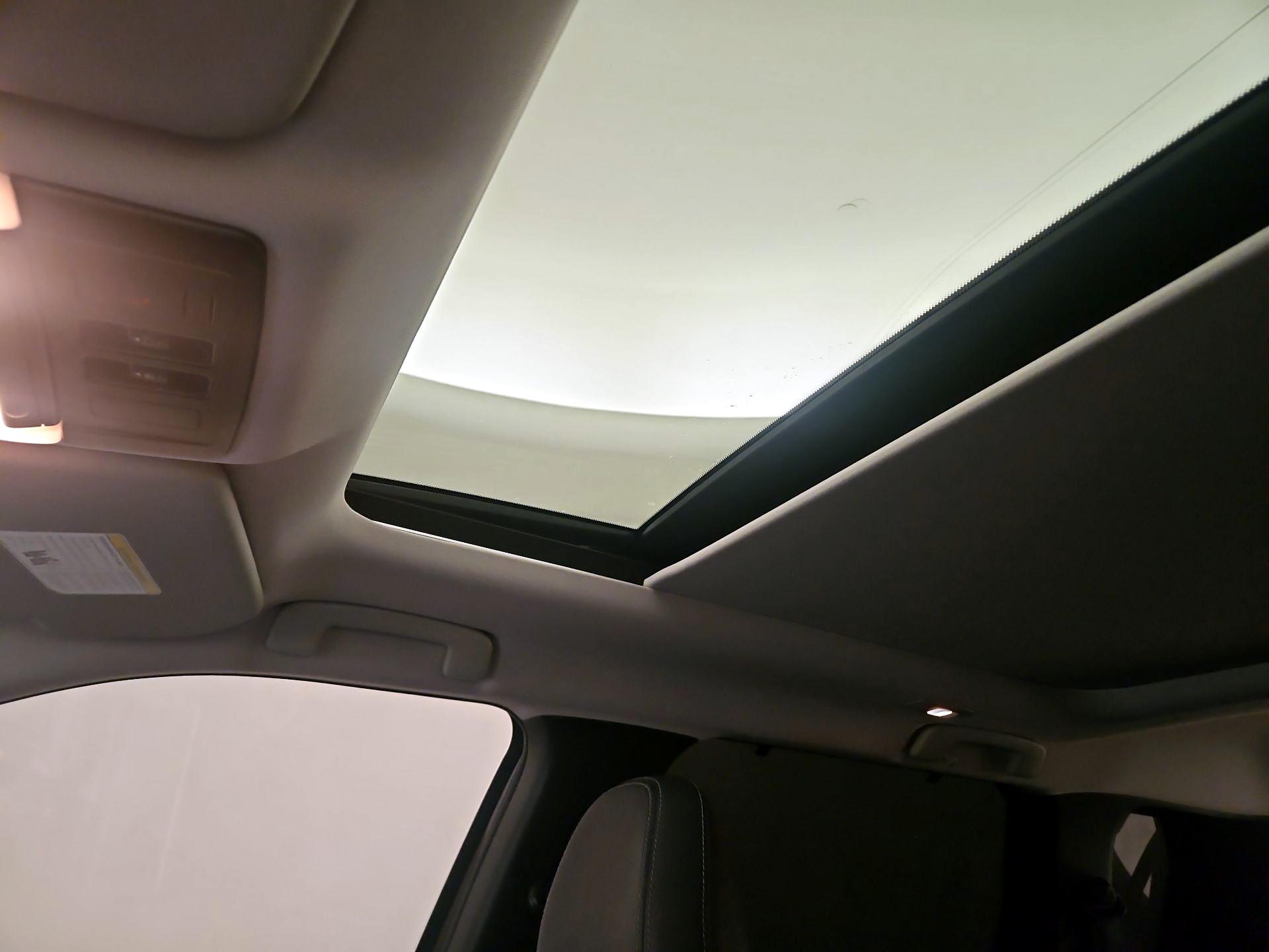 Thumbnail: 2024 Mitsubishi Outlander - 20