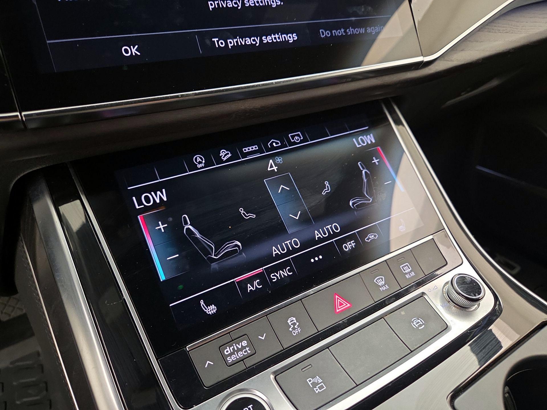 Thumbnail: 2023 Audi Q7 - 15