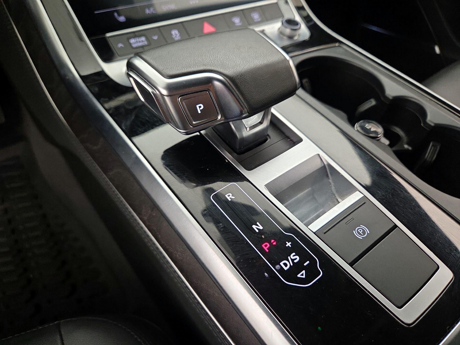 Thumbnail: 2023 Audi Q7 - 16