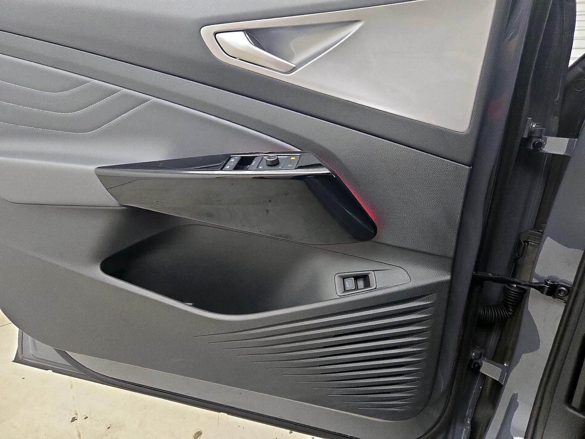 Thumbnail: 2023 Volkswagen ID.4 - 12