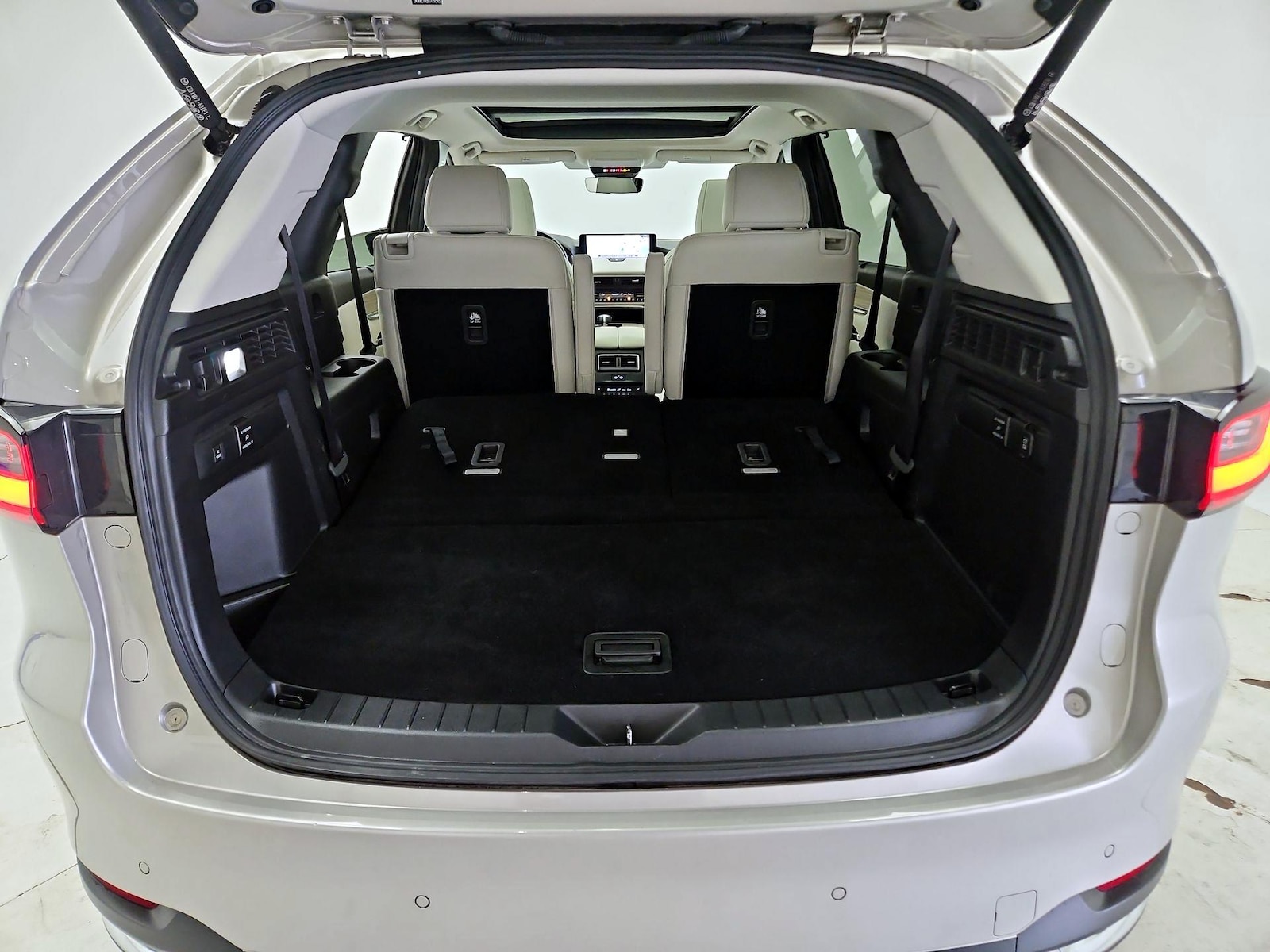 2024 Mazda CX-90 Premium Plus Package - Photo 25
