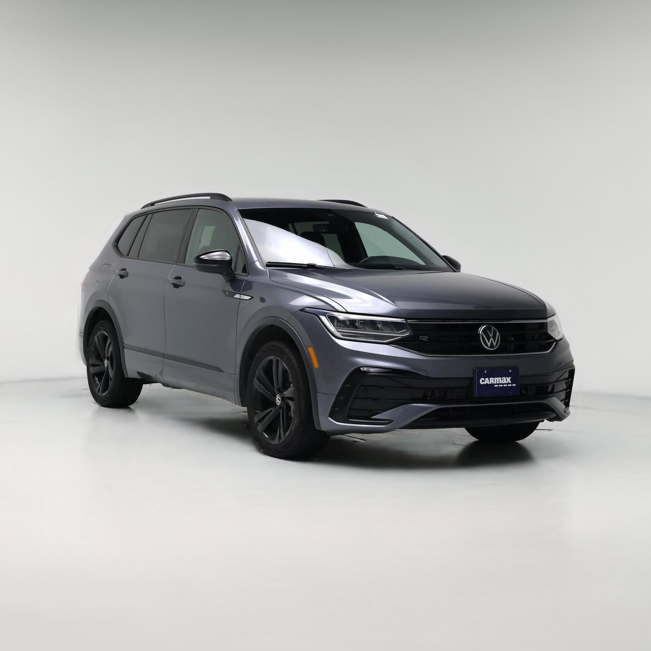 Thumbnail: 2023 Volkswagen Tiguan - 1